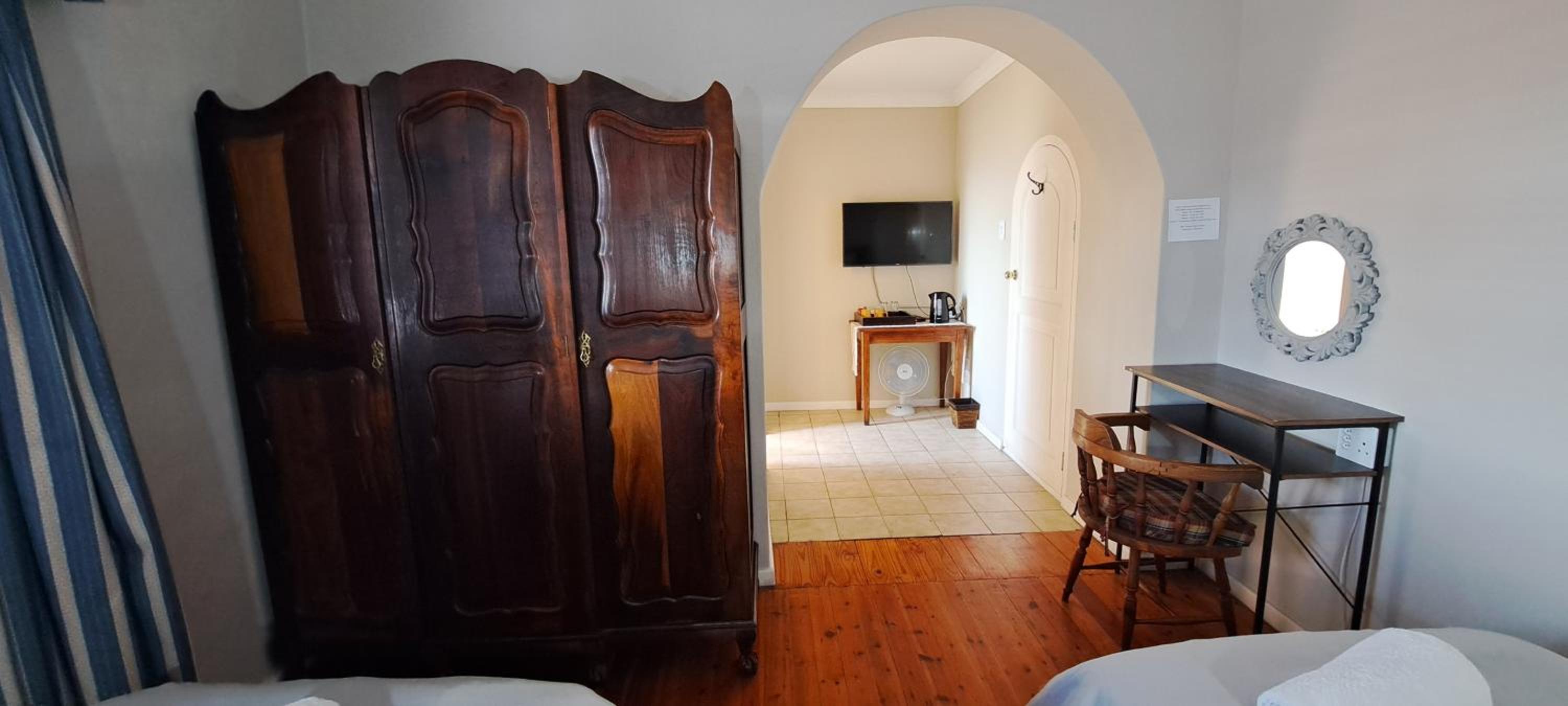 Double or Twin Room with Bathroom photo 3