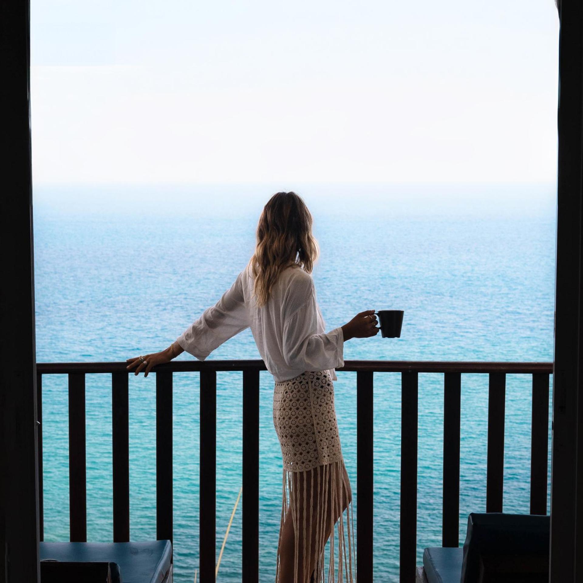 Quadruple Room with Sea View - Photo 3