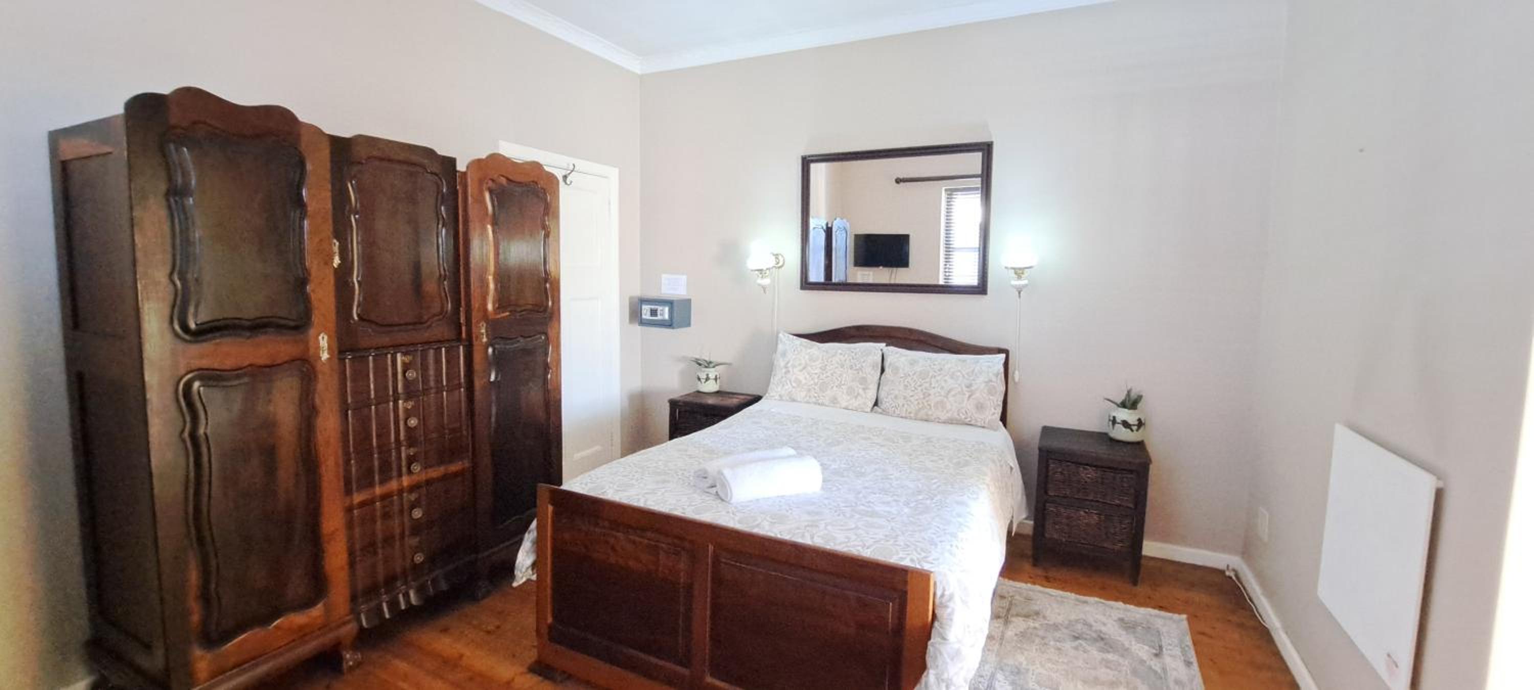 Double Room with Private Bathroom photo 2
