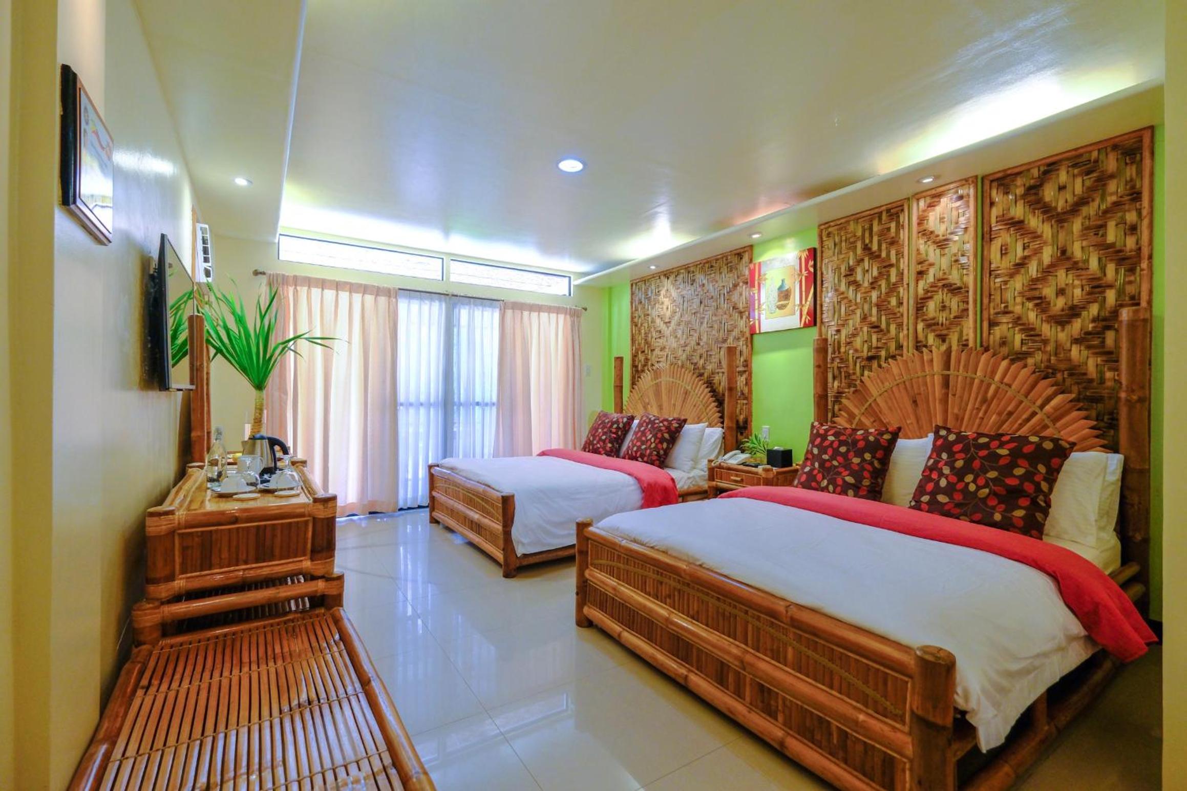 Deluxe Family Room