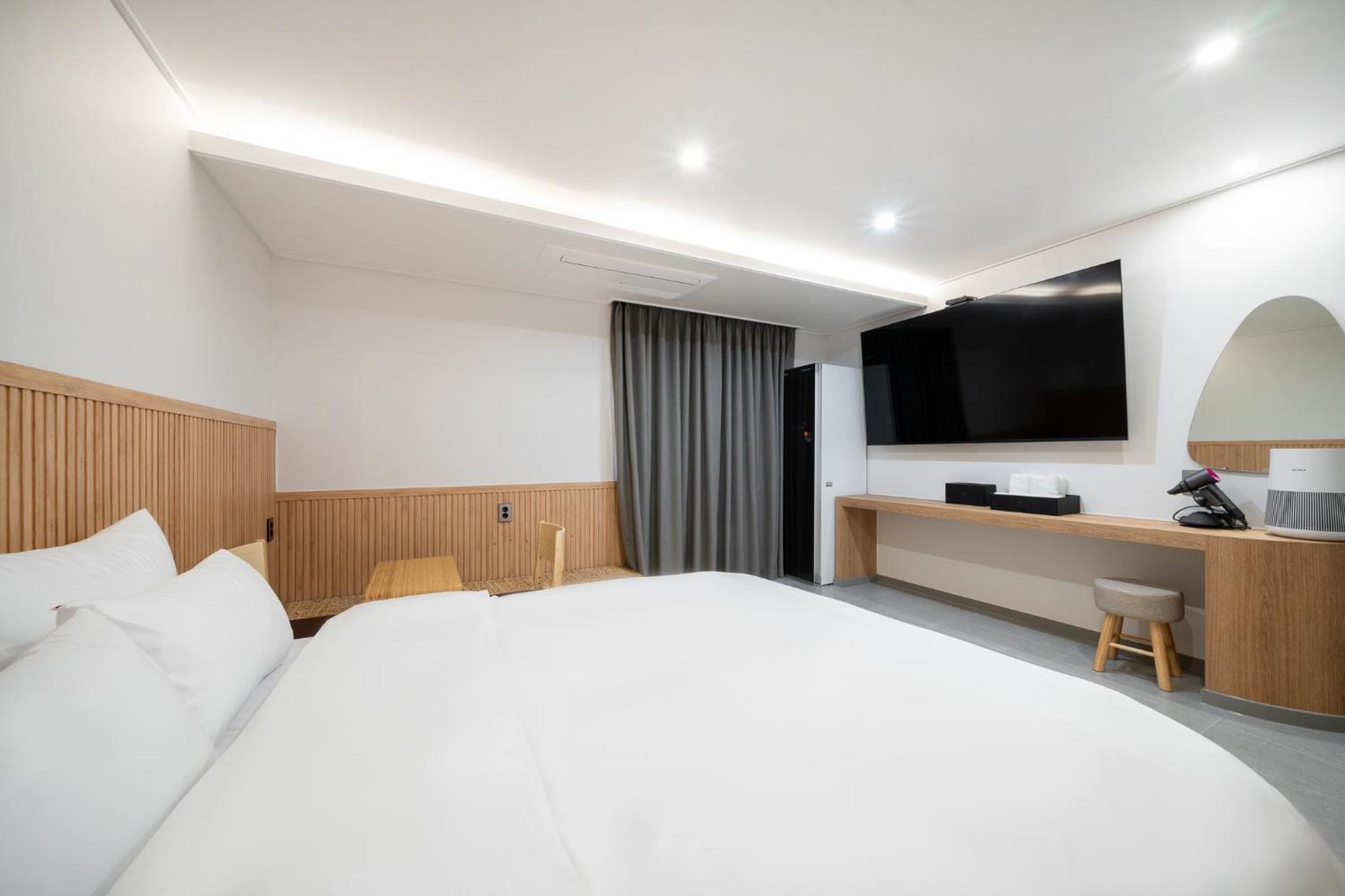 Premium Double Room photo 3