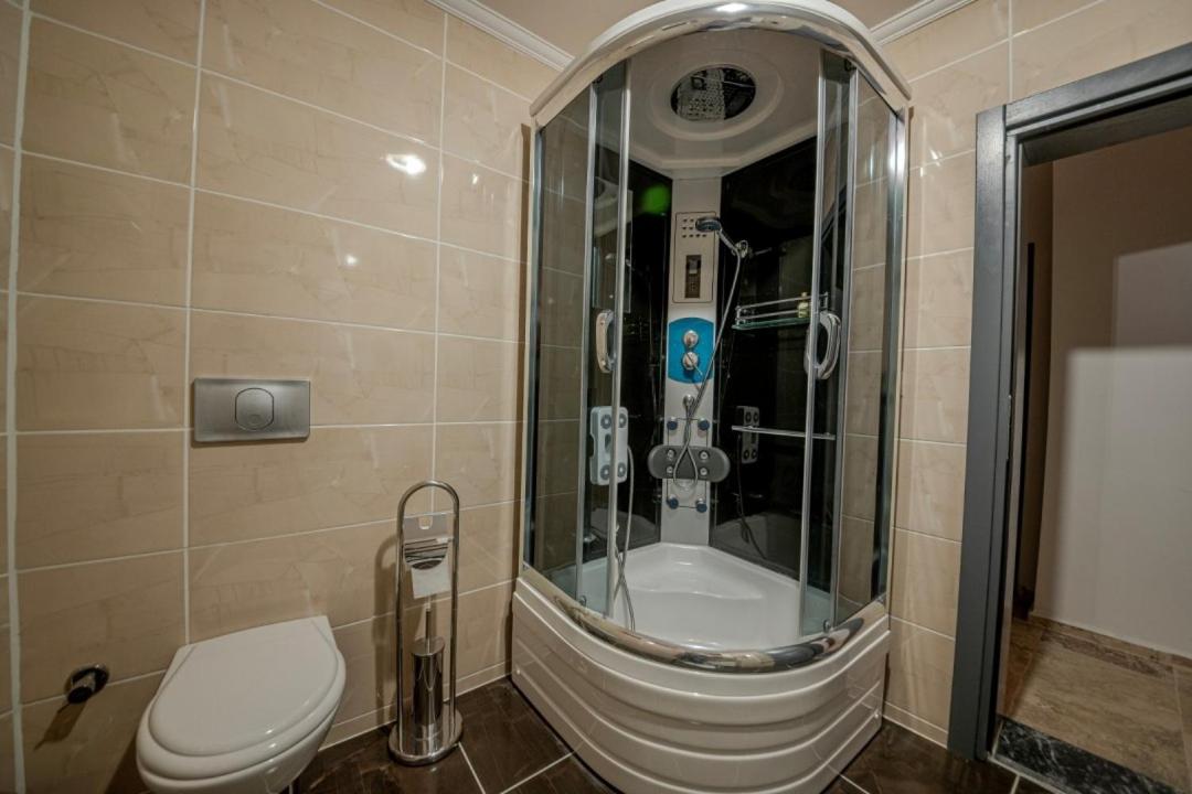 Deluxe Double Room with Balcony photo 2