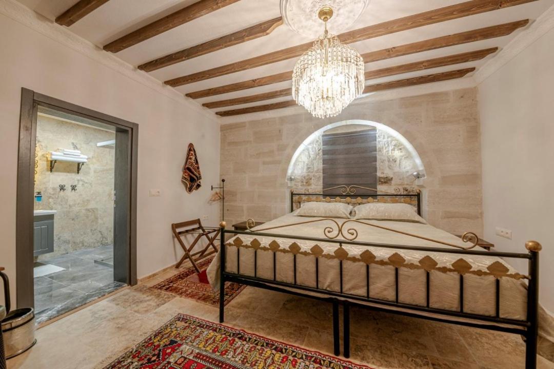 Deluxe Double Room with Balcony photo 1