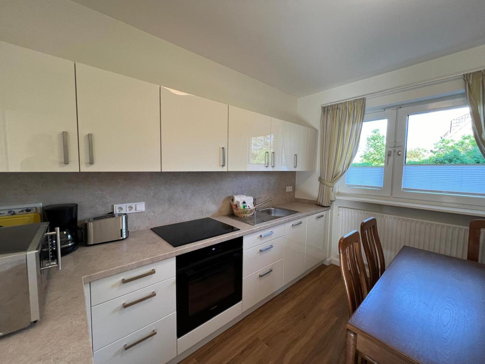 Apartment with Terrace - Photo 12