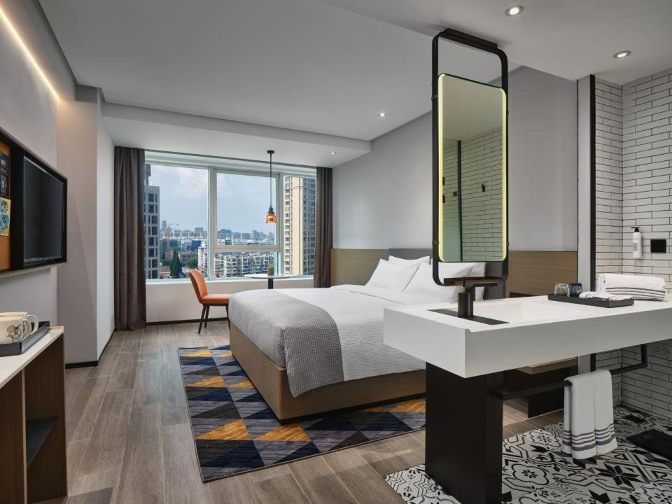 Deluxe Queen Room photo 1