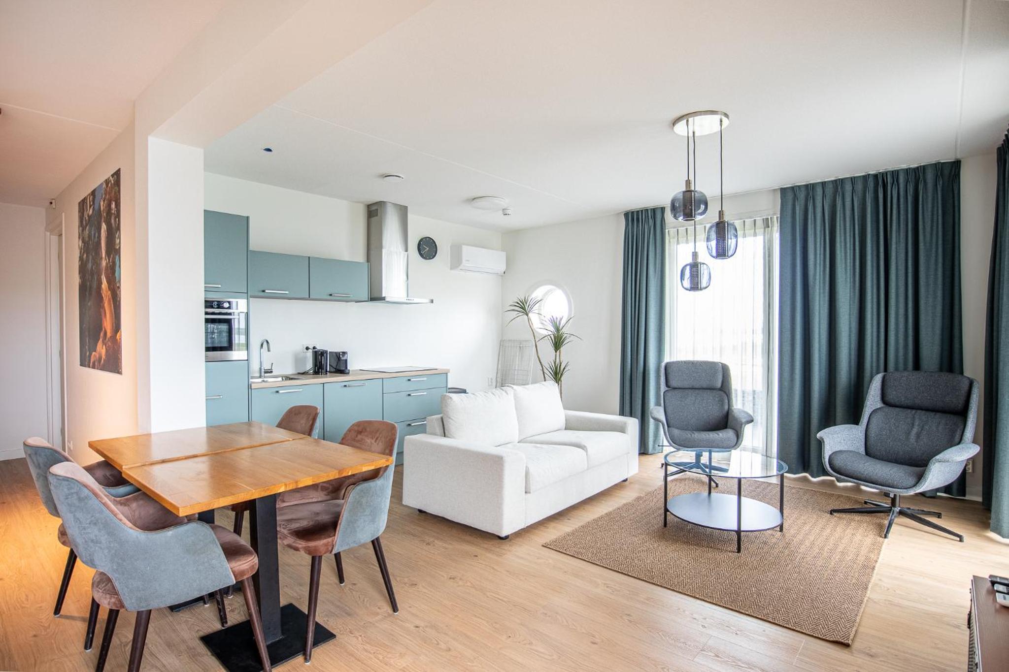 Apartment with Terrace - Photo 3