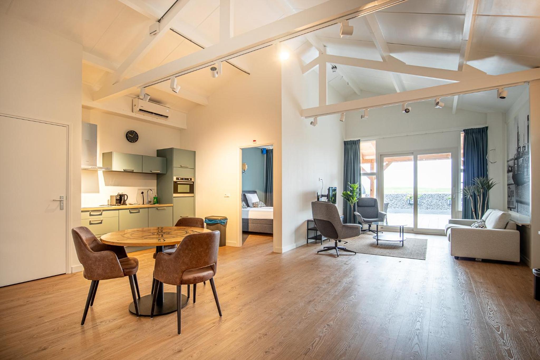 Studio Apartment with Sea View - Photo 1