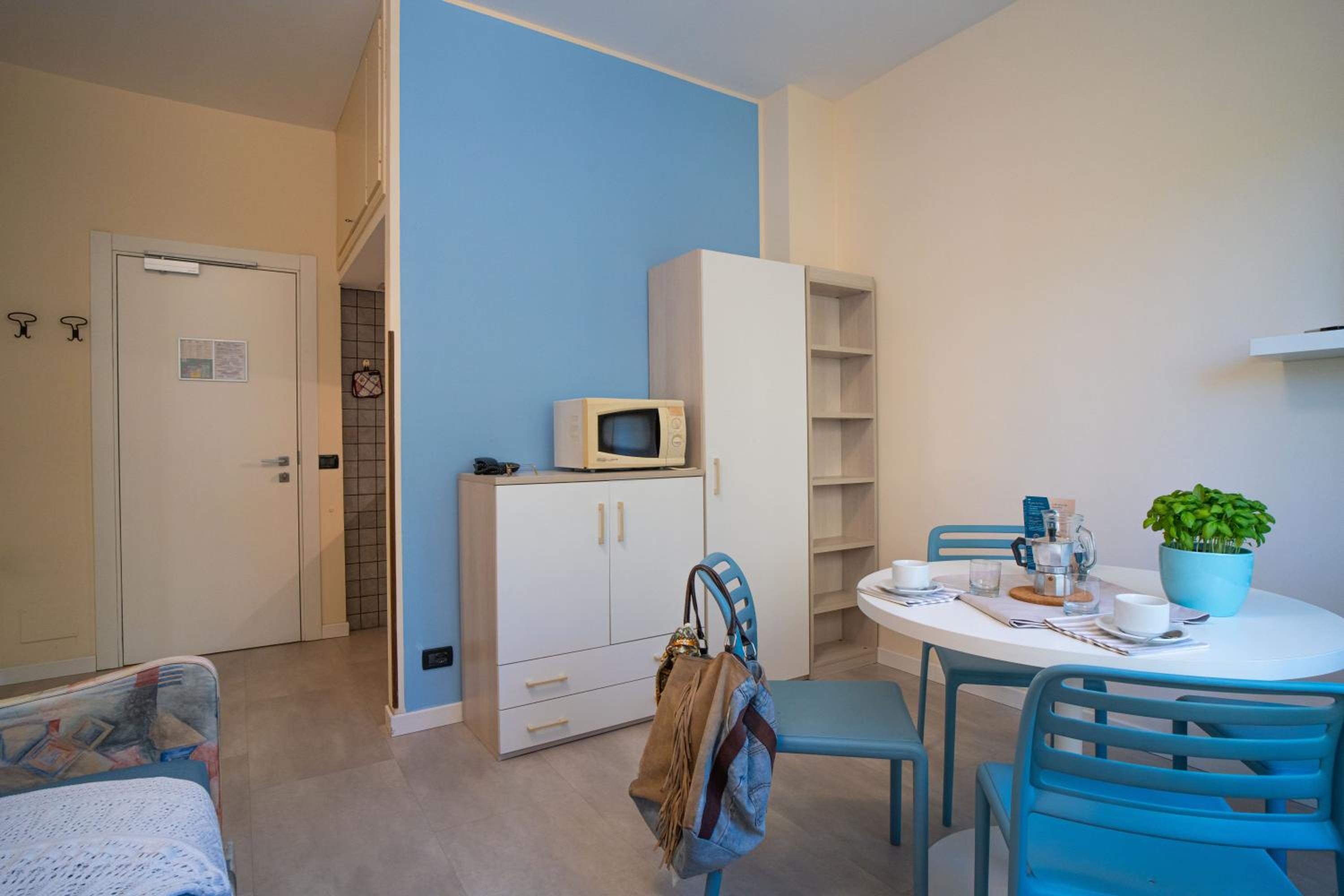 One-Bedroom Apartment photo 3
