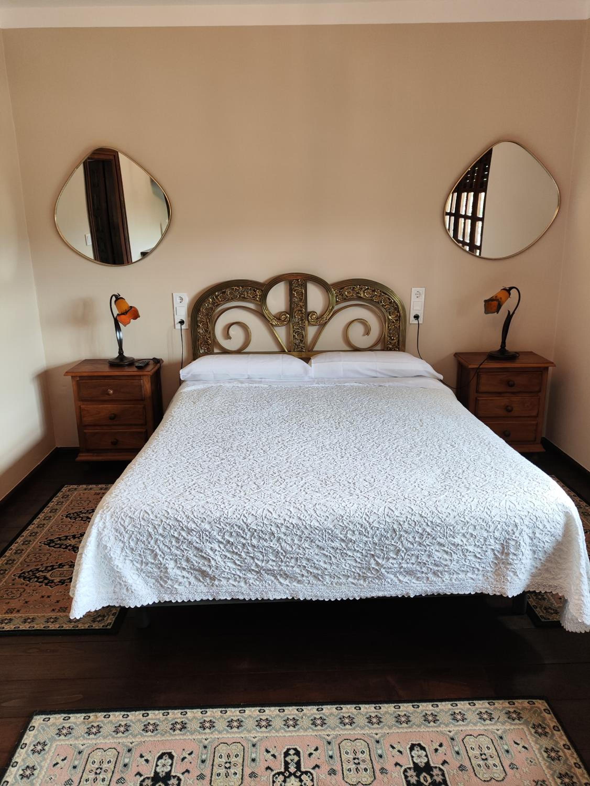Double Room - Photo 4