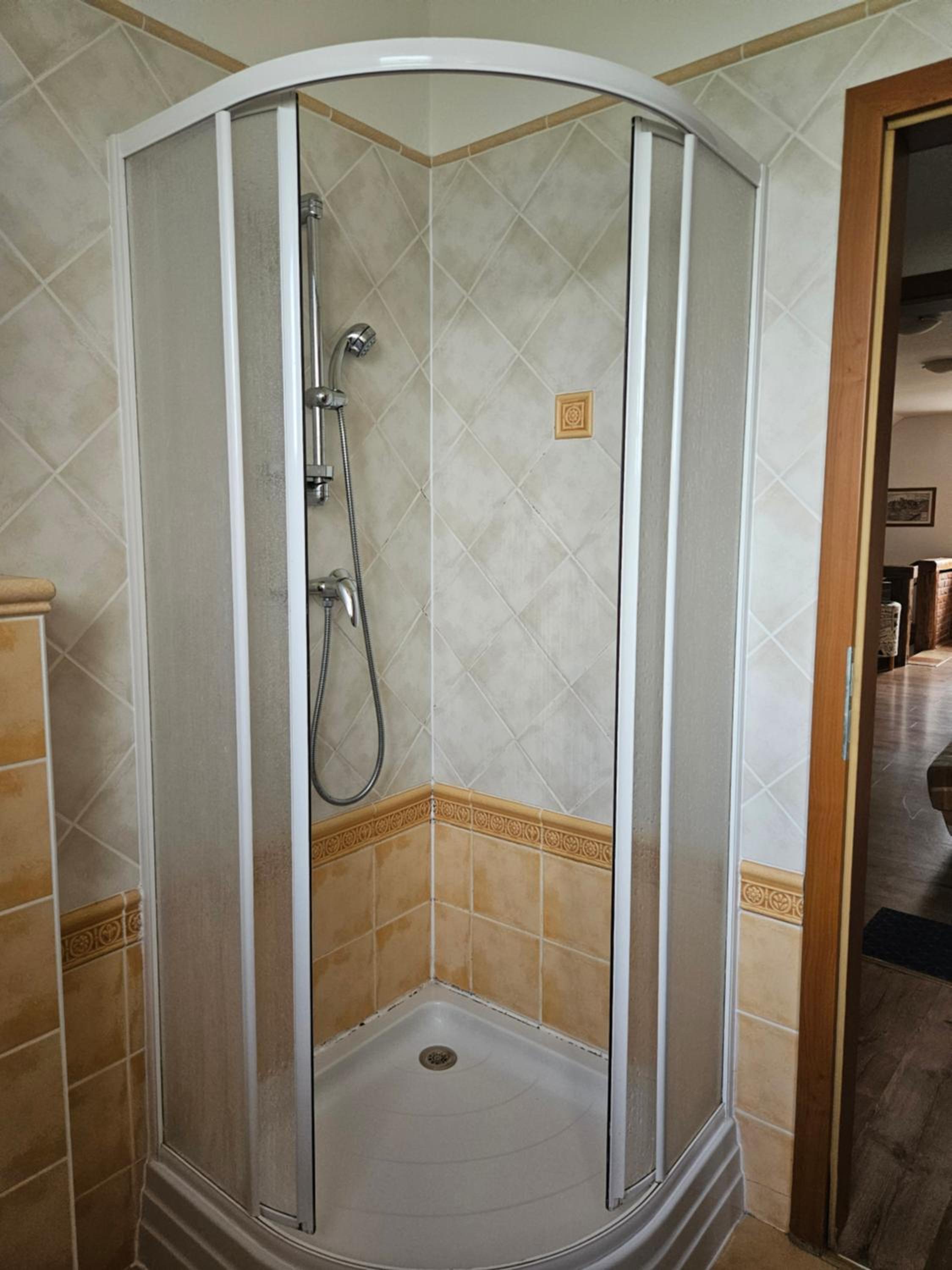 Double Room - Photo 5