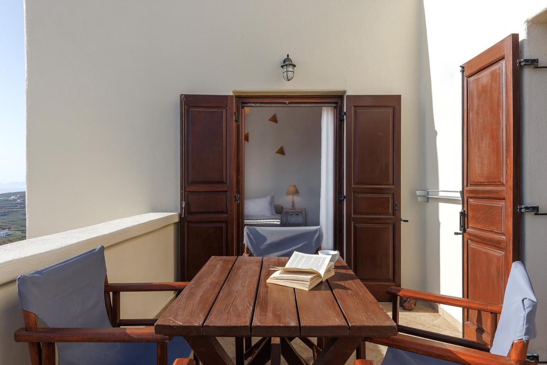 Deluxe Sea View Suite photo 3