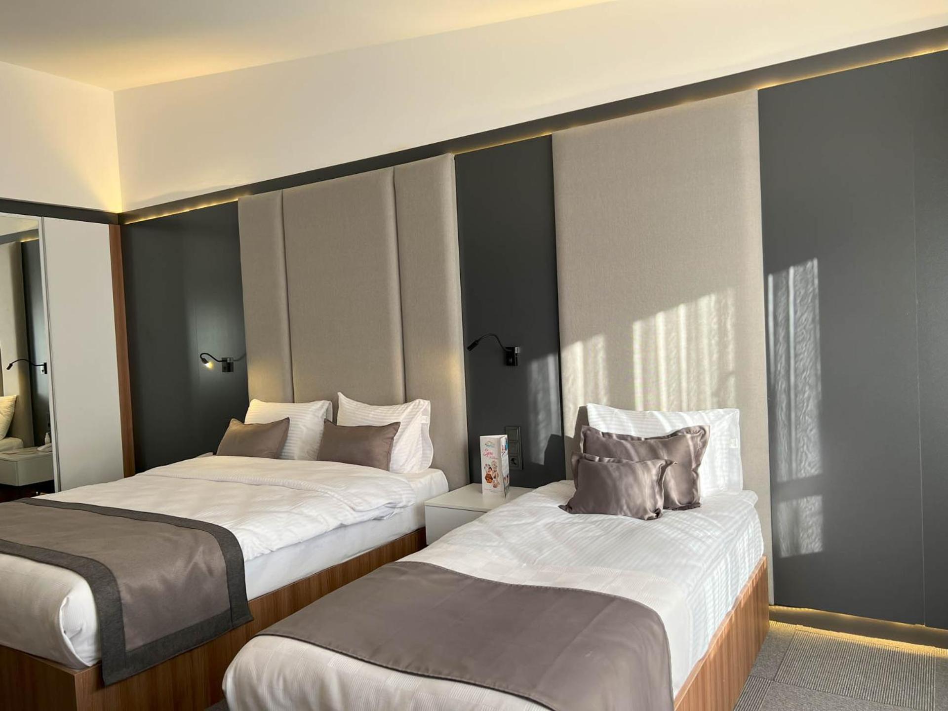 Standard Double Room - Photo 15