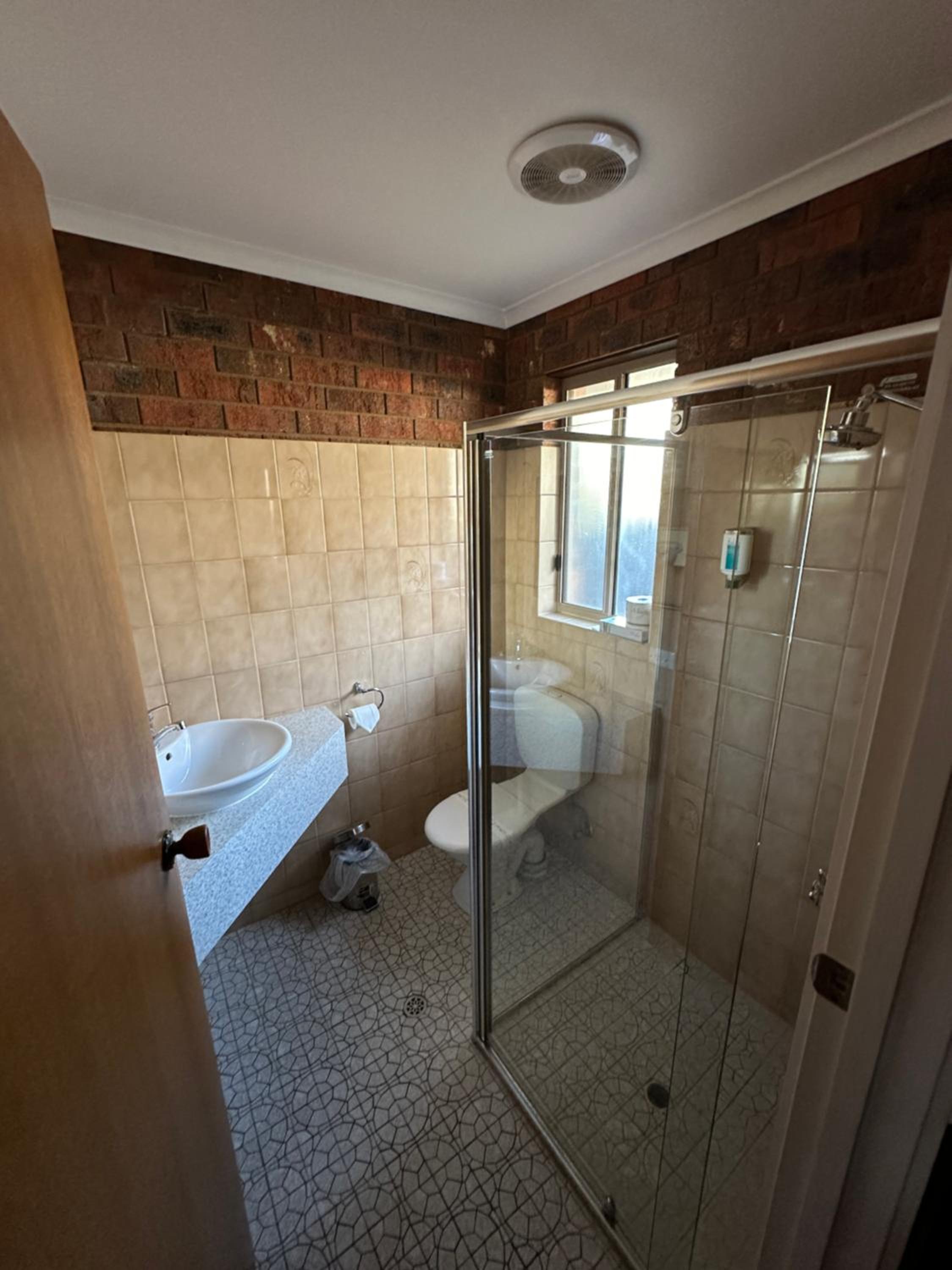 Standard Queen Room photo 2