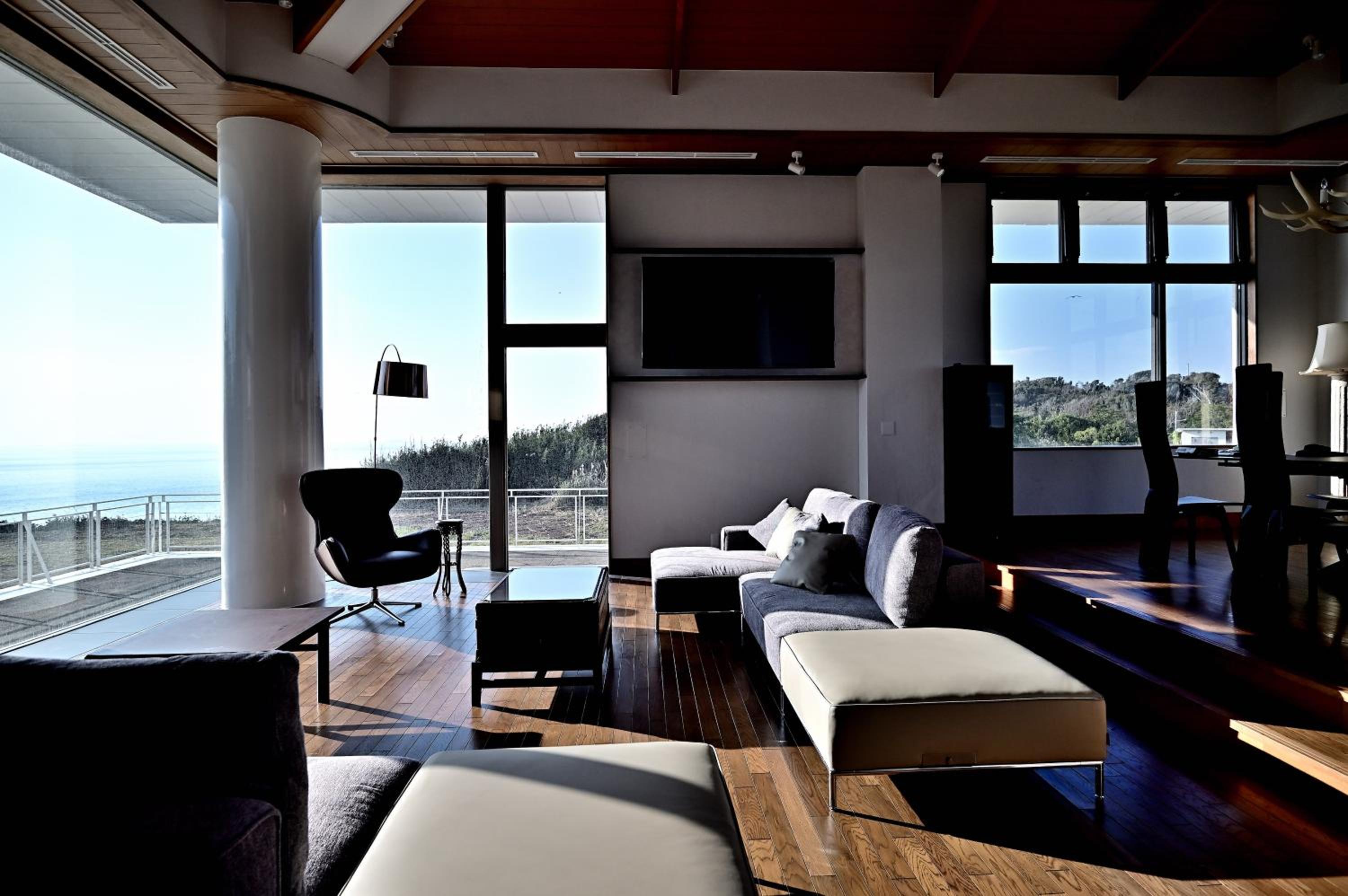 Three-Bedroom Villa photo 1