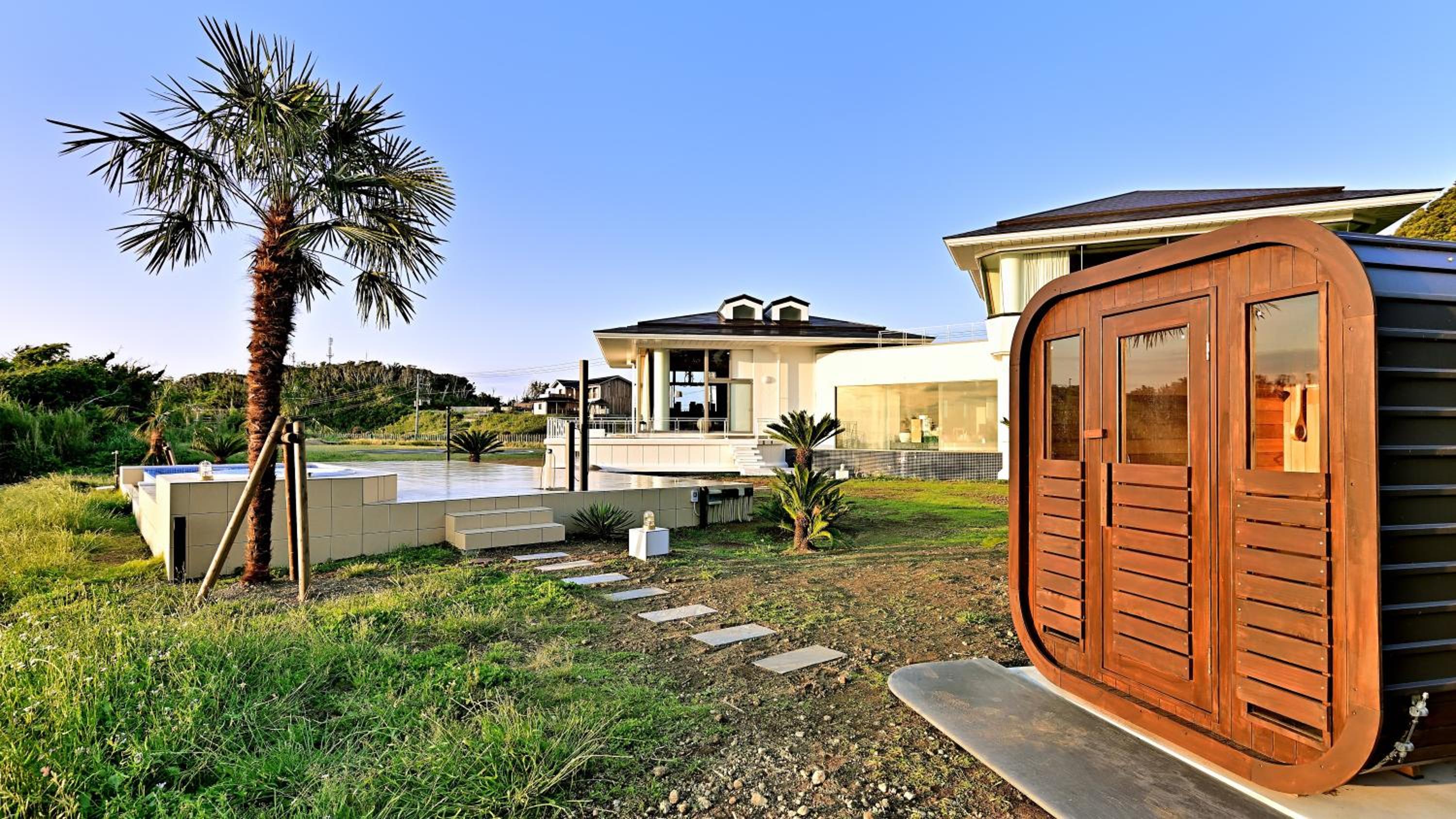 Three-Bedroom Villa photo 3