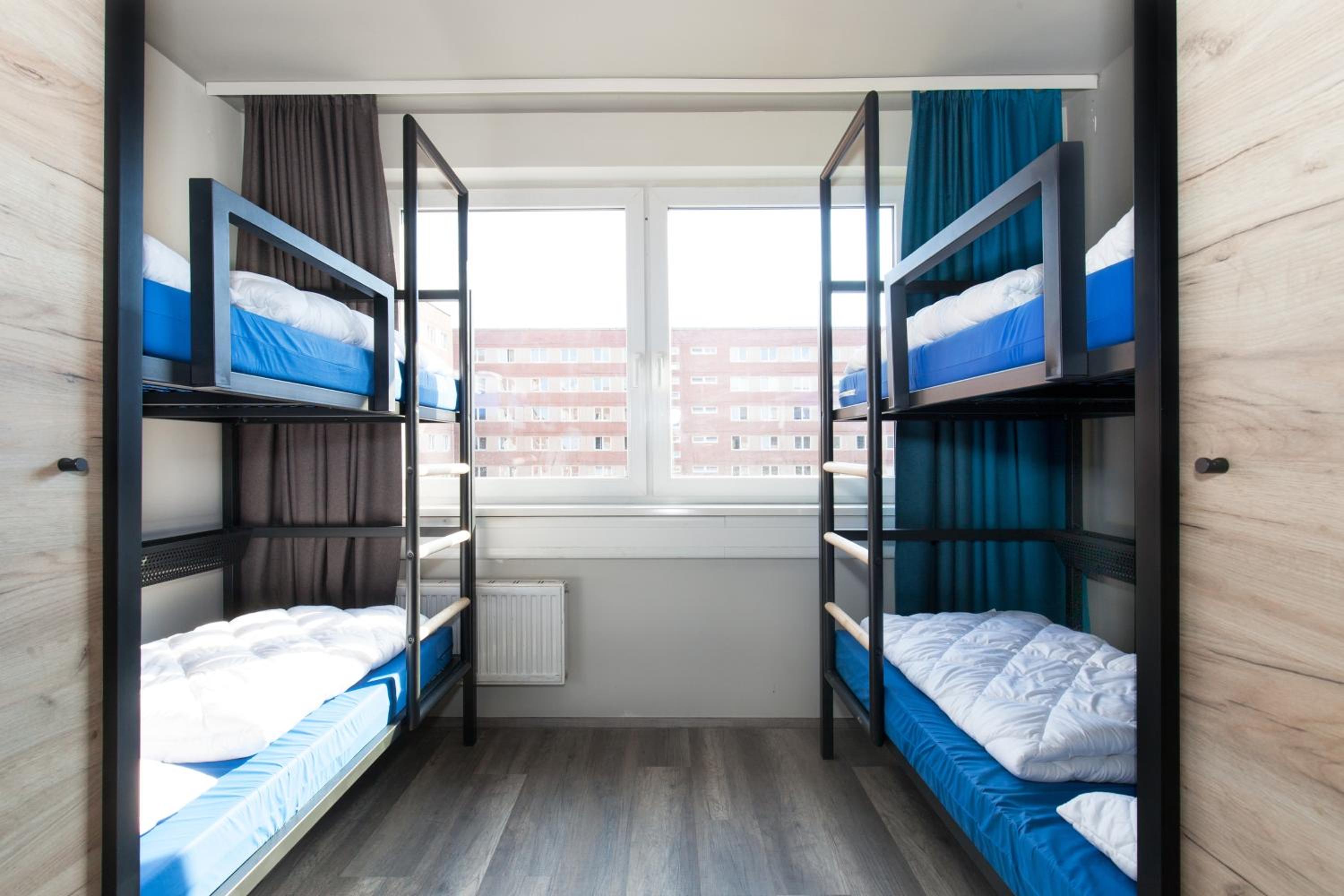 Six-Bed Room
