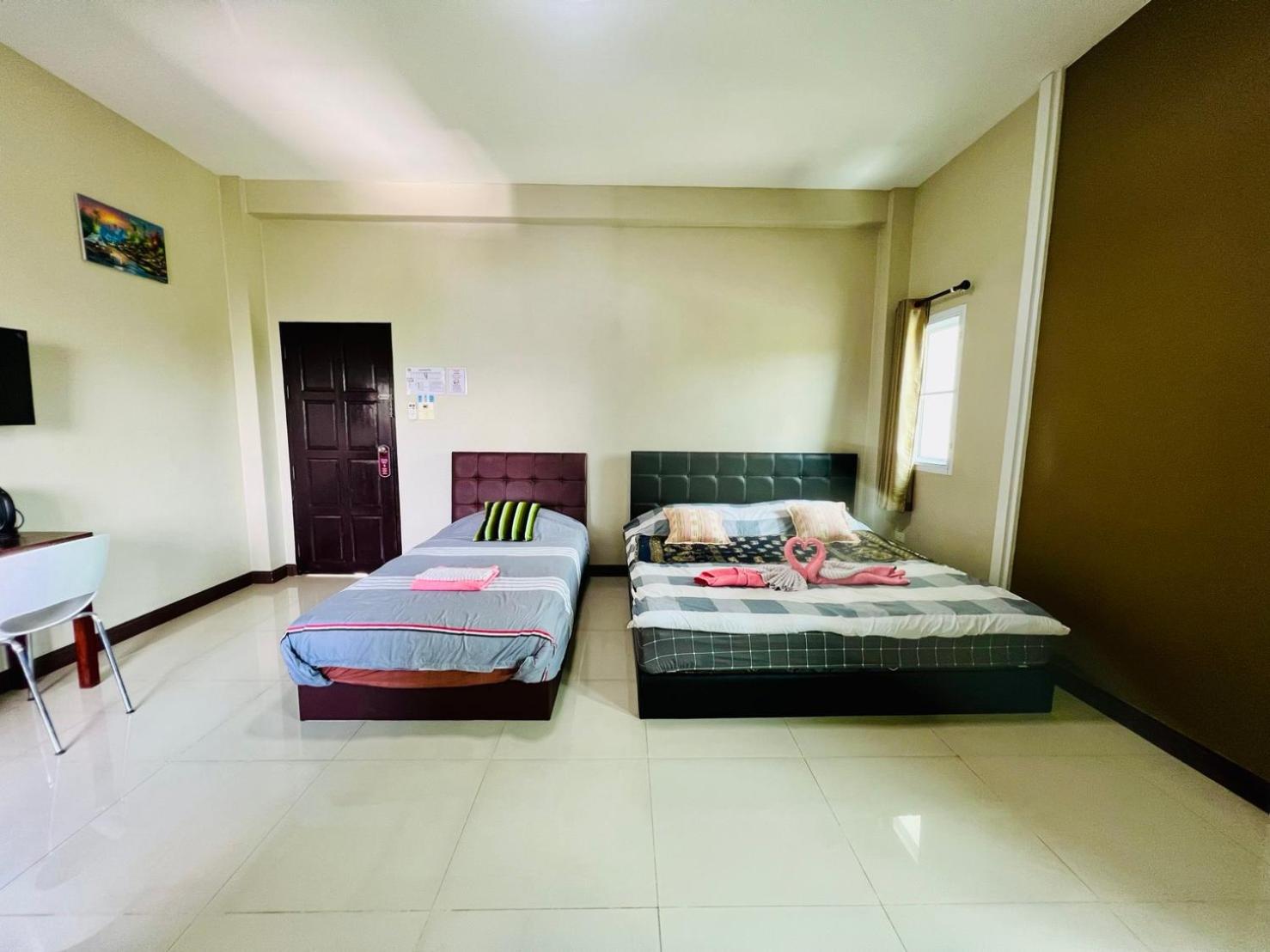 Classic Quadruple Room - Photo 7