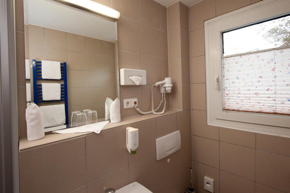 Single Room photo 3