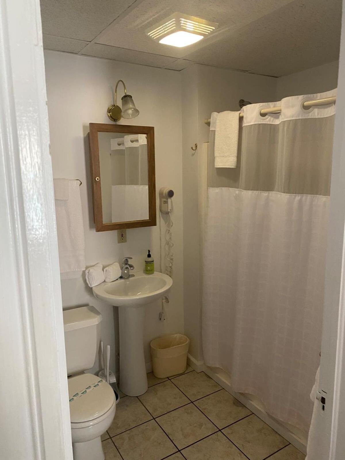 One-Bedroom Apartment photo 3