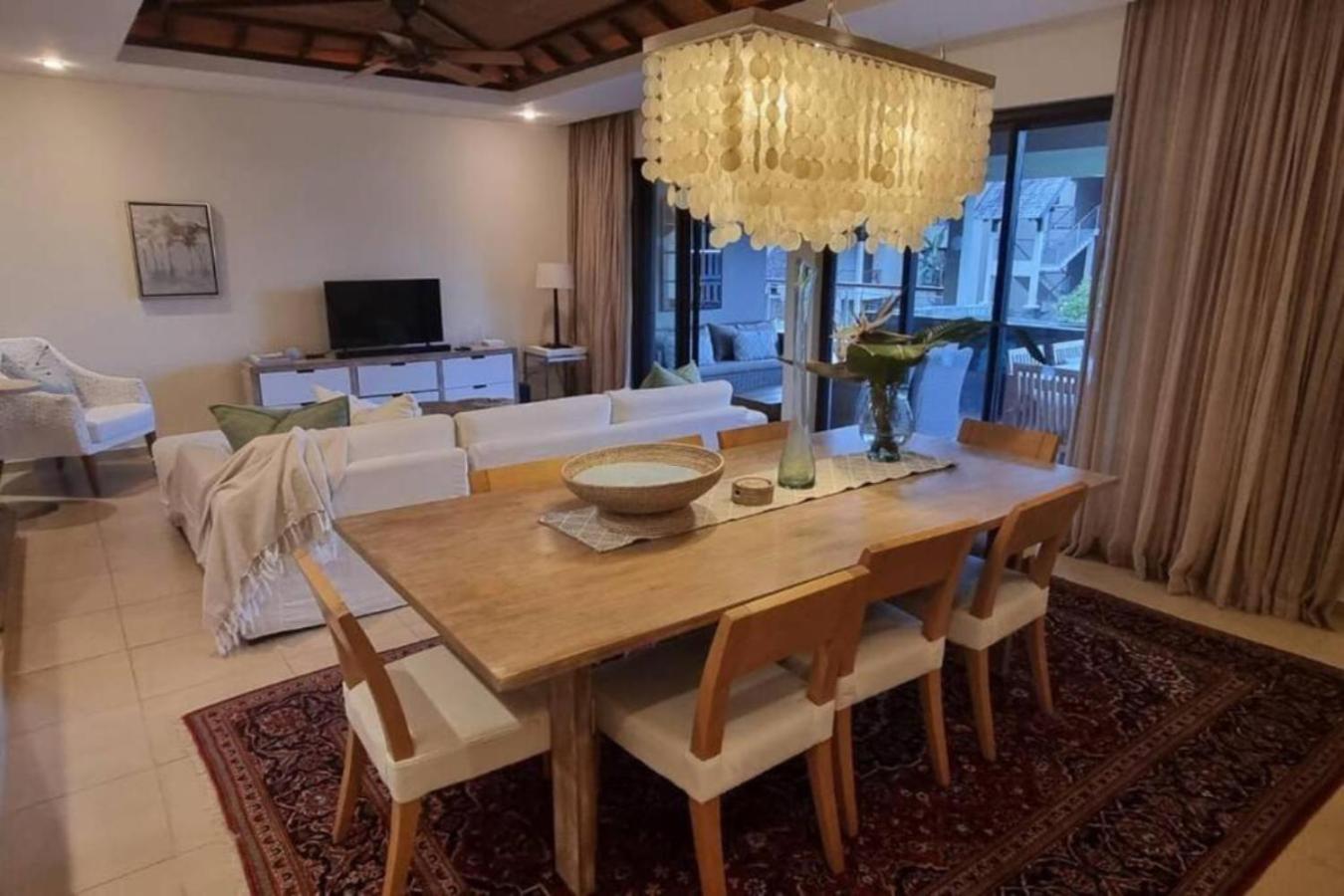 Three-Bedroom Apartment photo 2