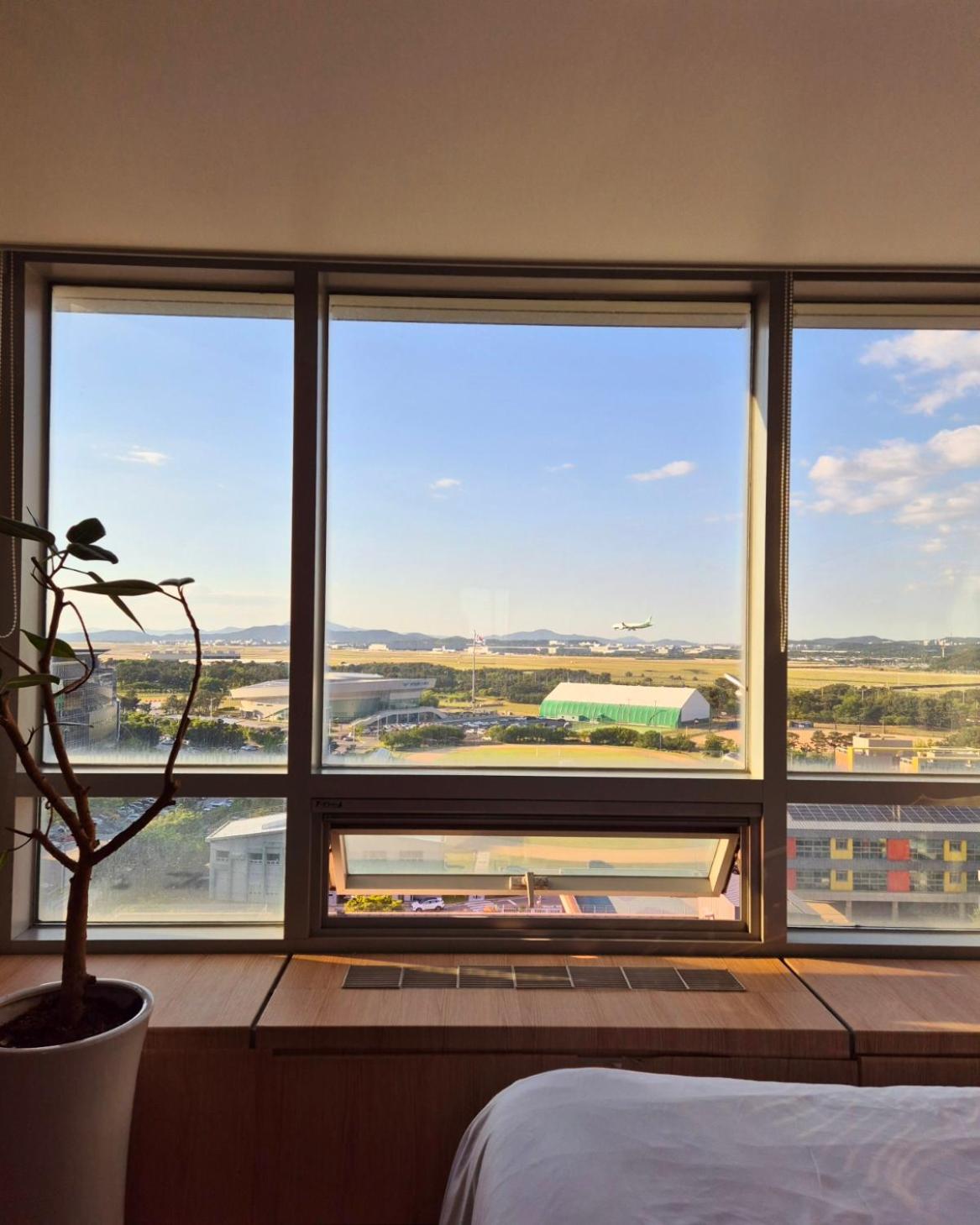 Studio Apartment - Photo 8