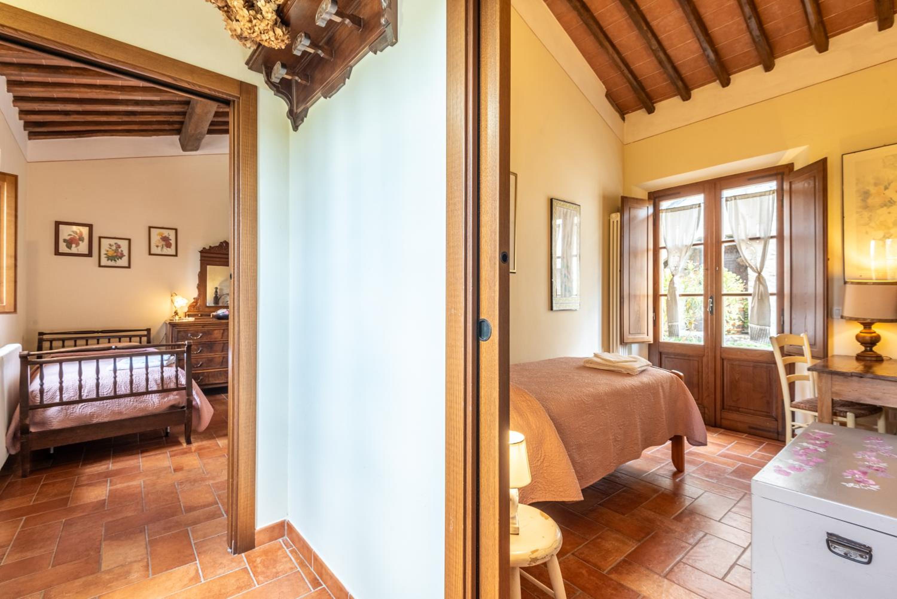 Two-Bedroom Deluxe Apartment with Garden View photo 2