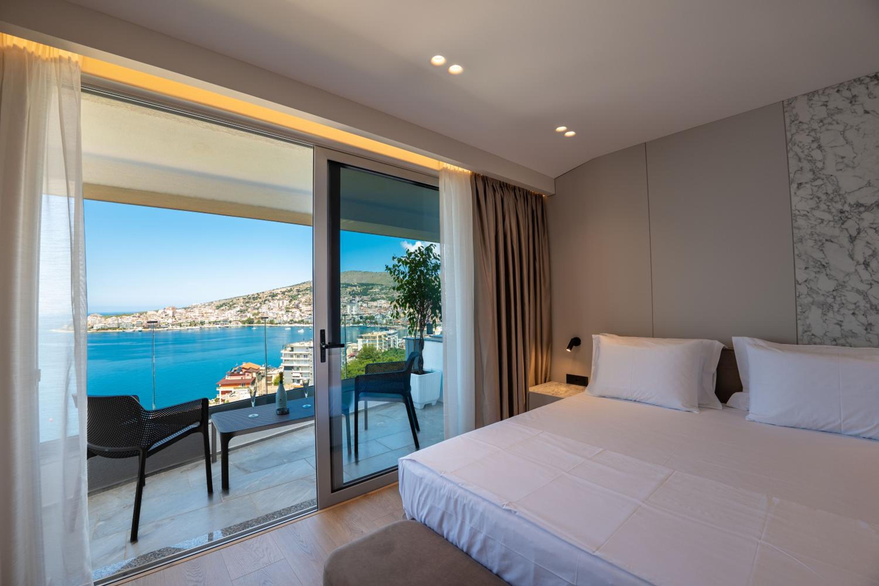 Junior Suite with Sea View photo 2