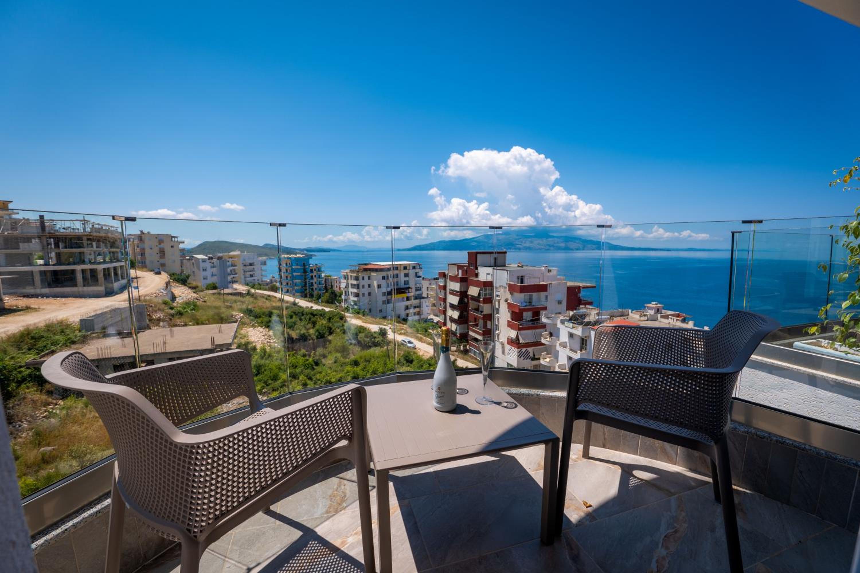 Double Room with Balcony photo 3