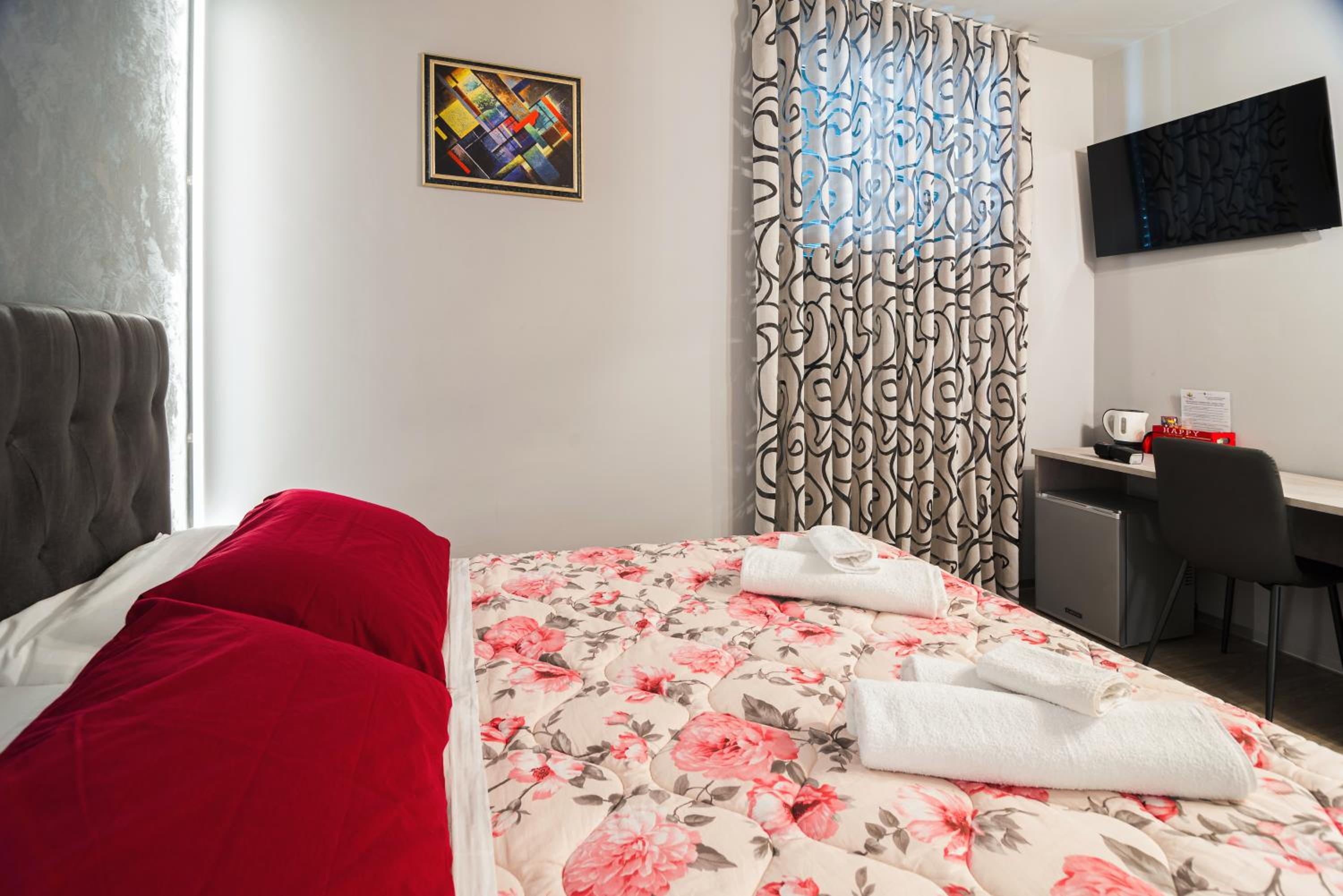 Double Room with Private Bathroom photo 2
