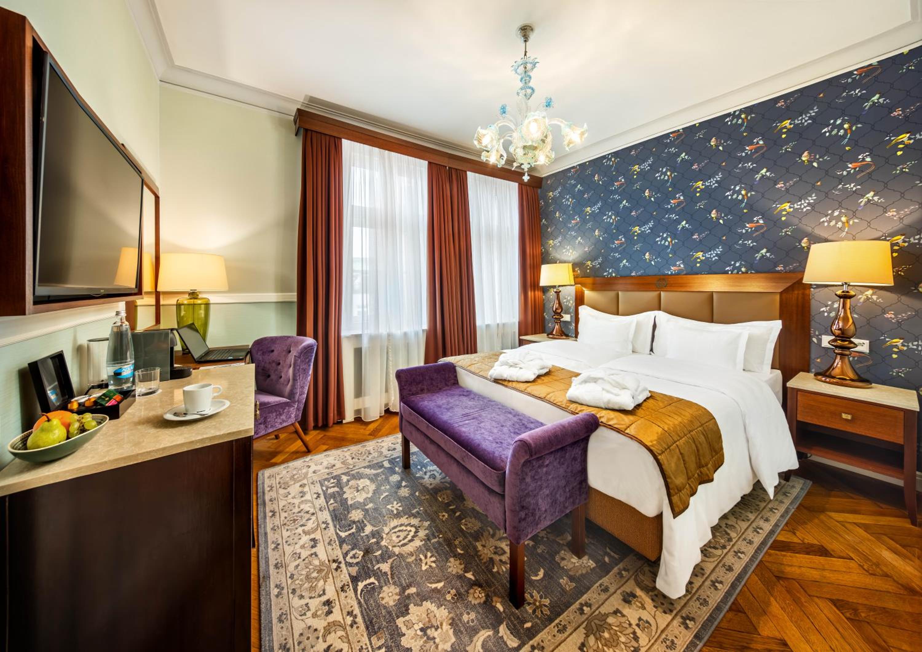 Deluxe Double or Twin Room
