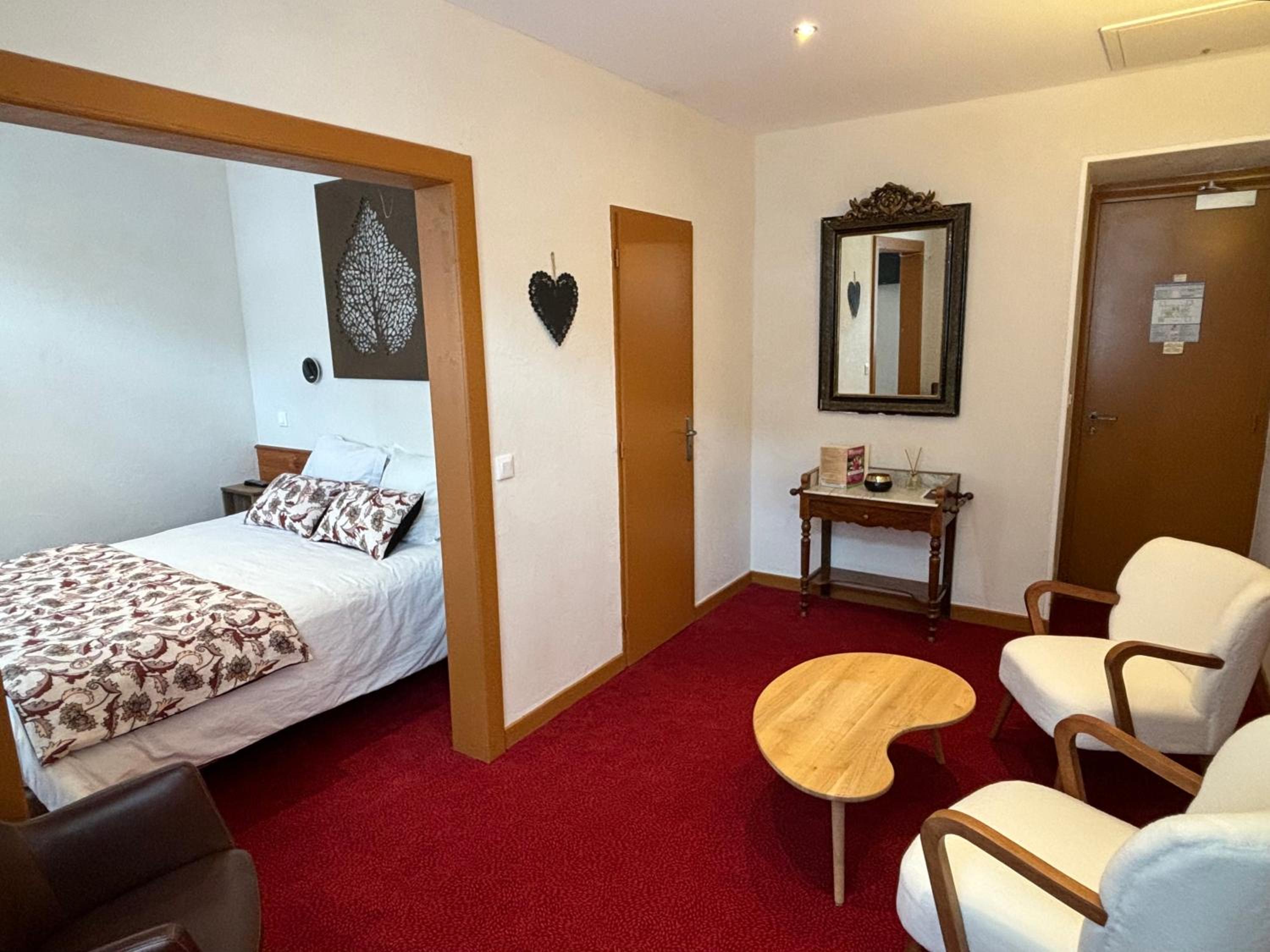 Suite - Photo 2