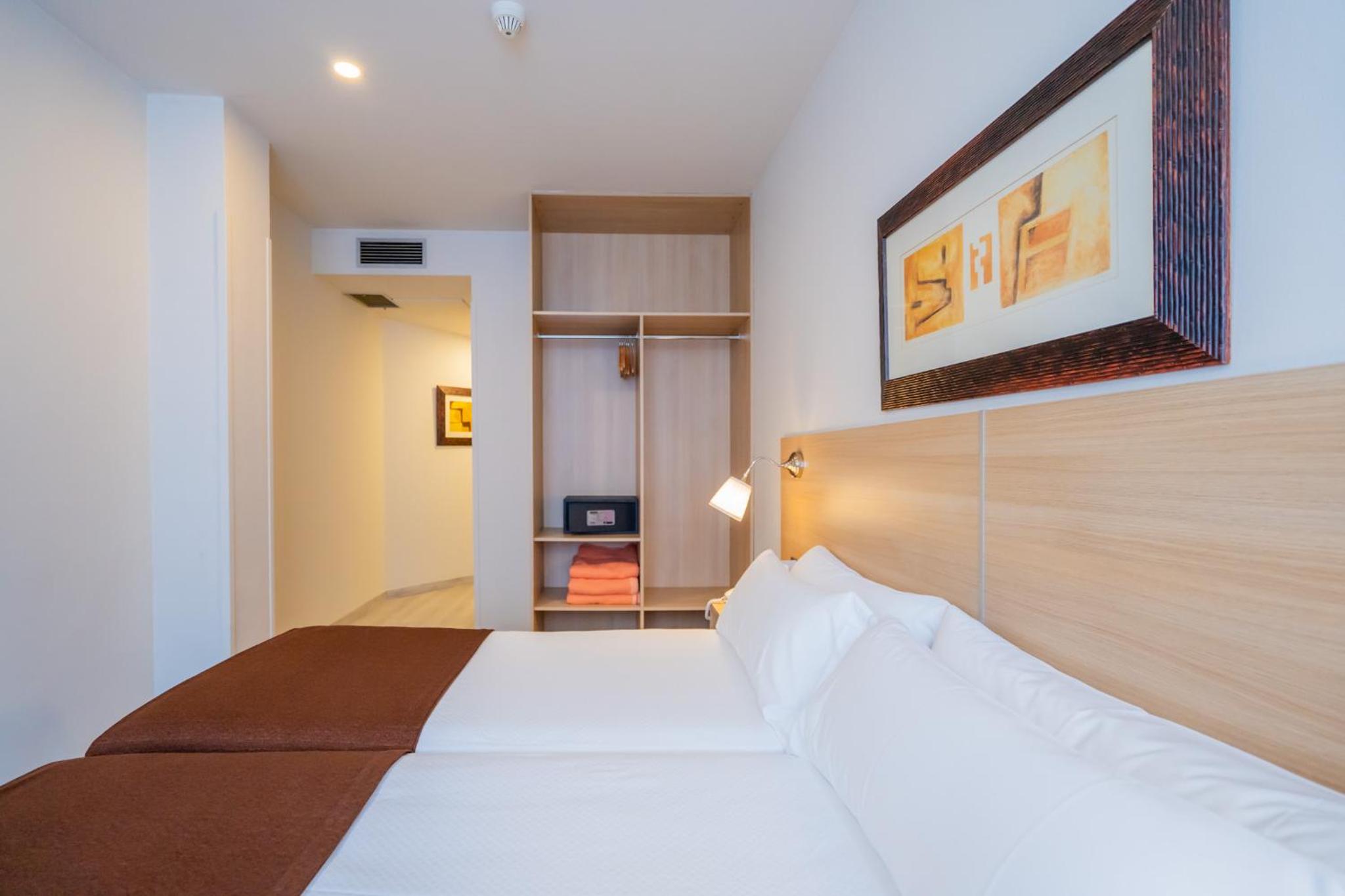 Superior Quadruple Room photo 3