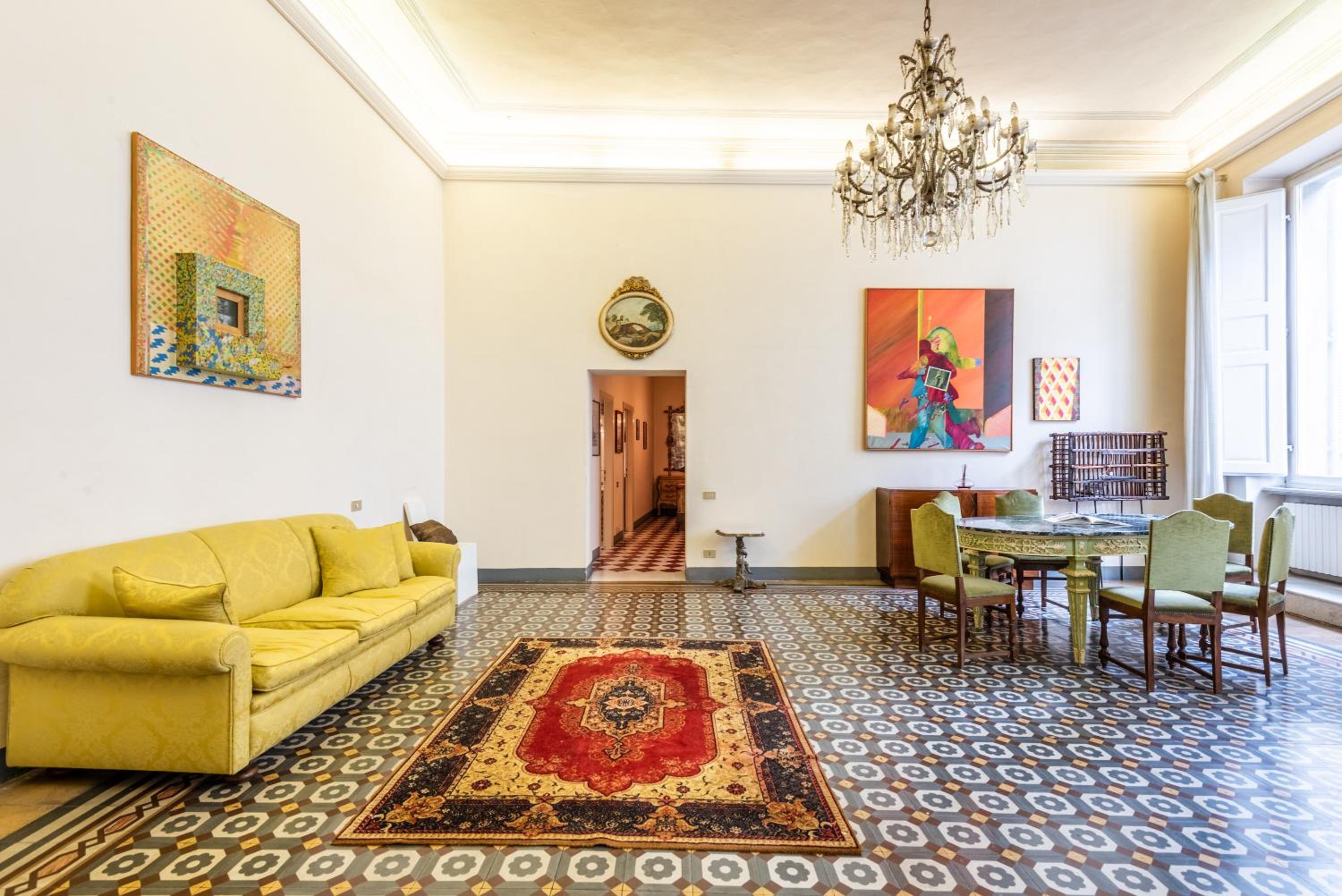 Superior One-Bedroom Apartment