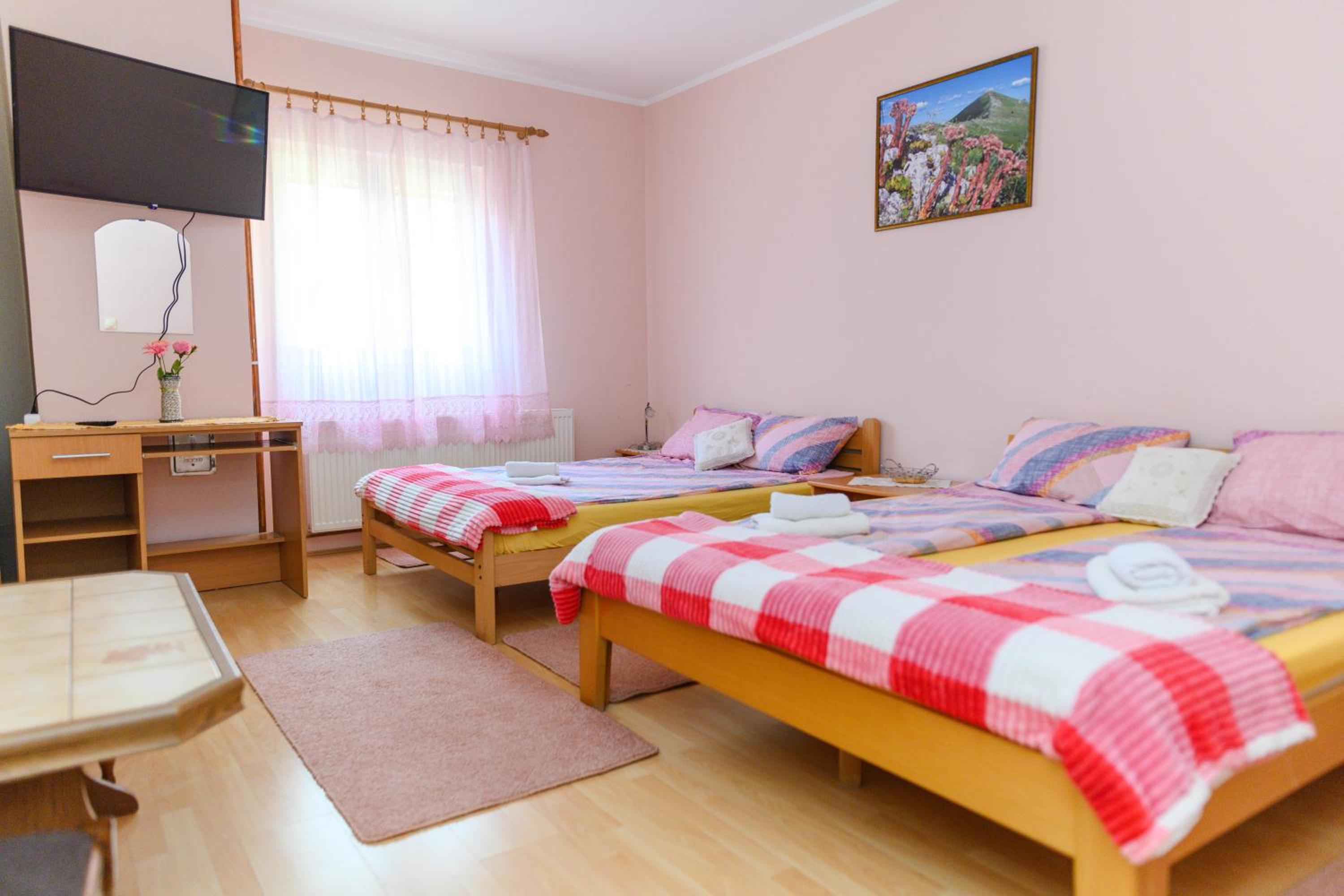 Studio Apartment with Balcony photo 1