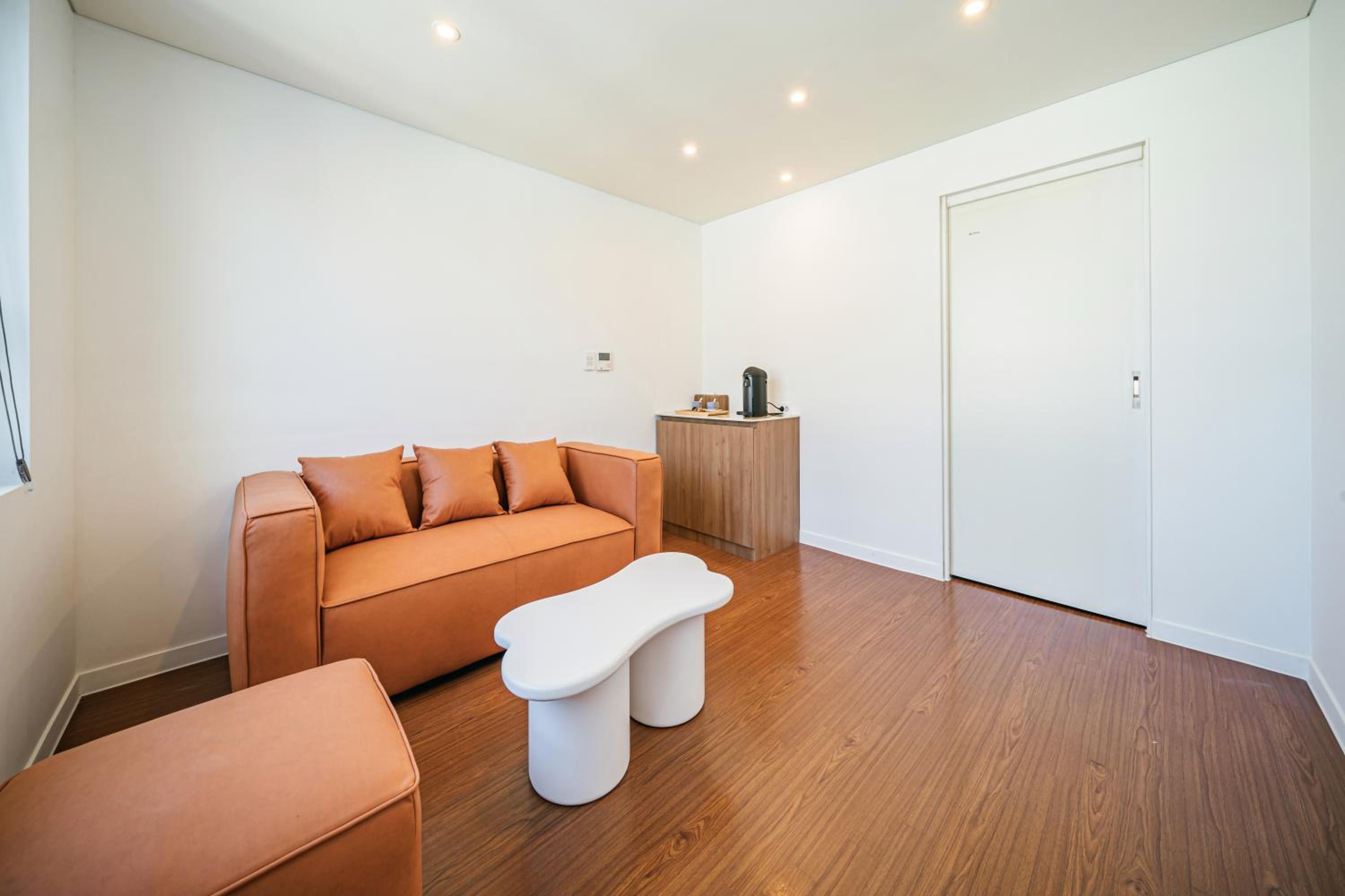 Family Double Twin Suite with City View - Photo 1