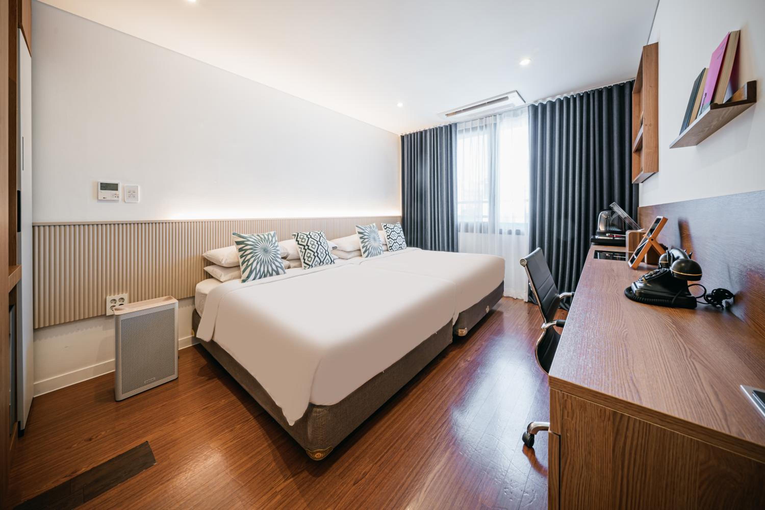 Family Double Twin Suite with City View - Photo 22