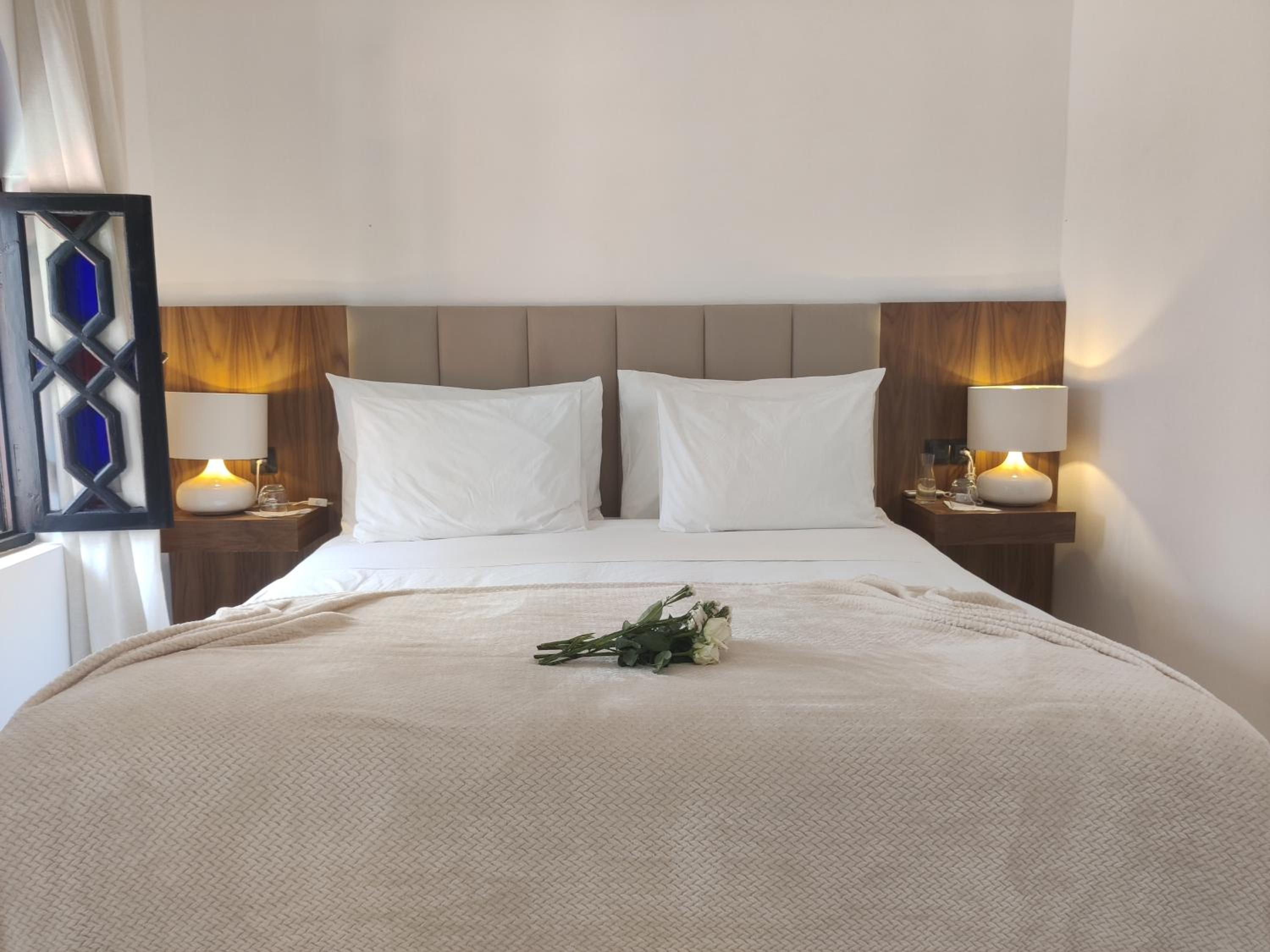 Standard King Room - Photo 1