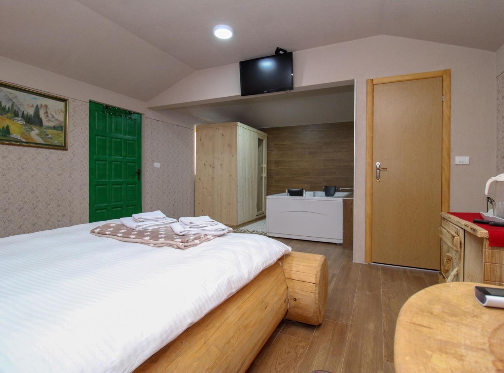One Bedroom photo 1