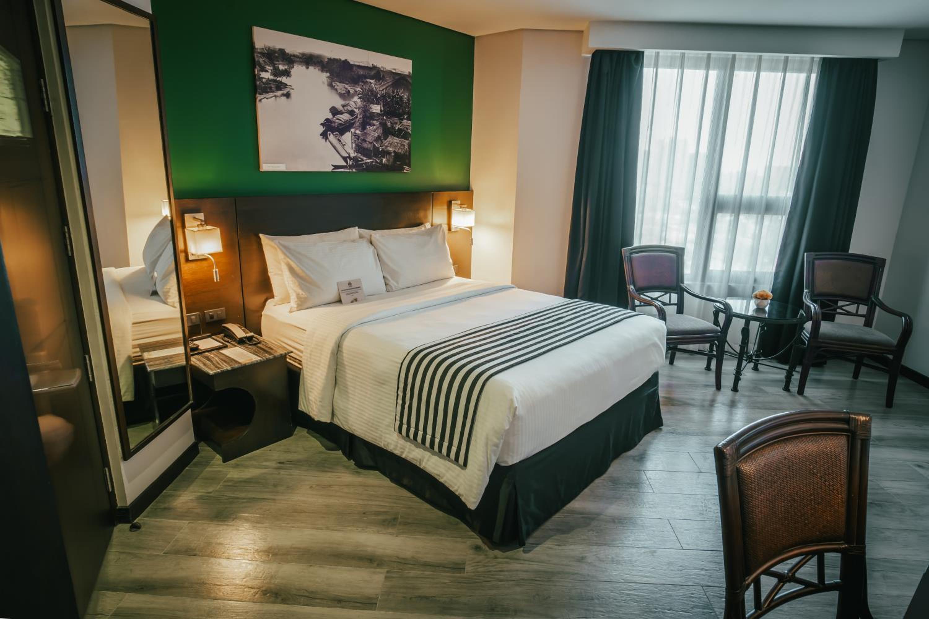 Premium Deluxe Queen Room, photo 7