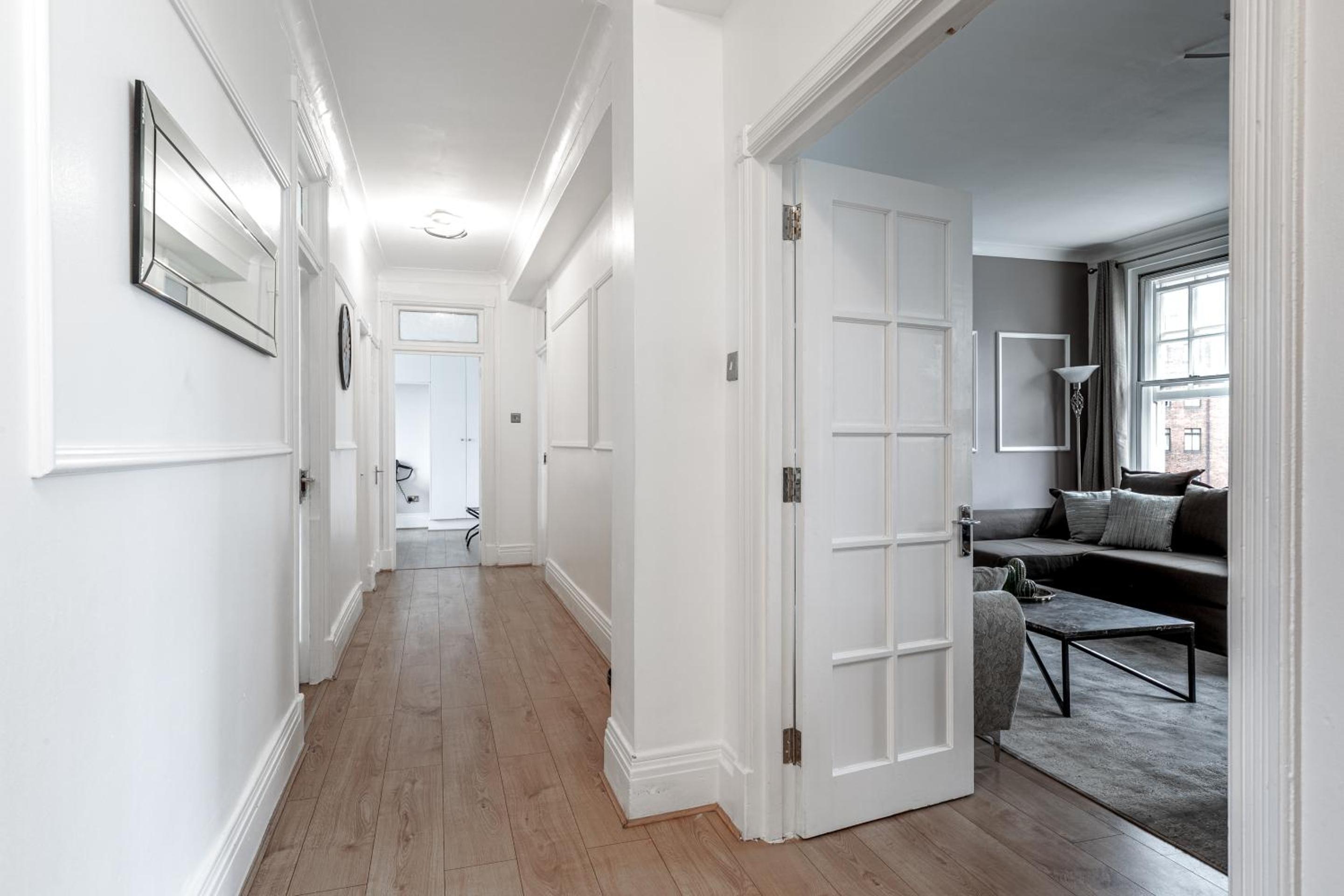 Three-Bedroom Apartment photo 1