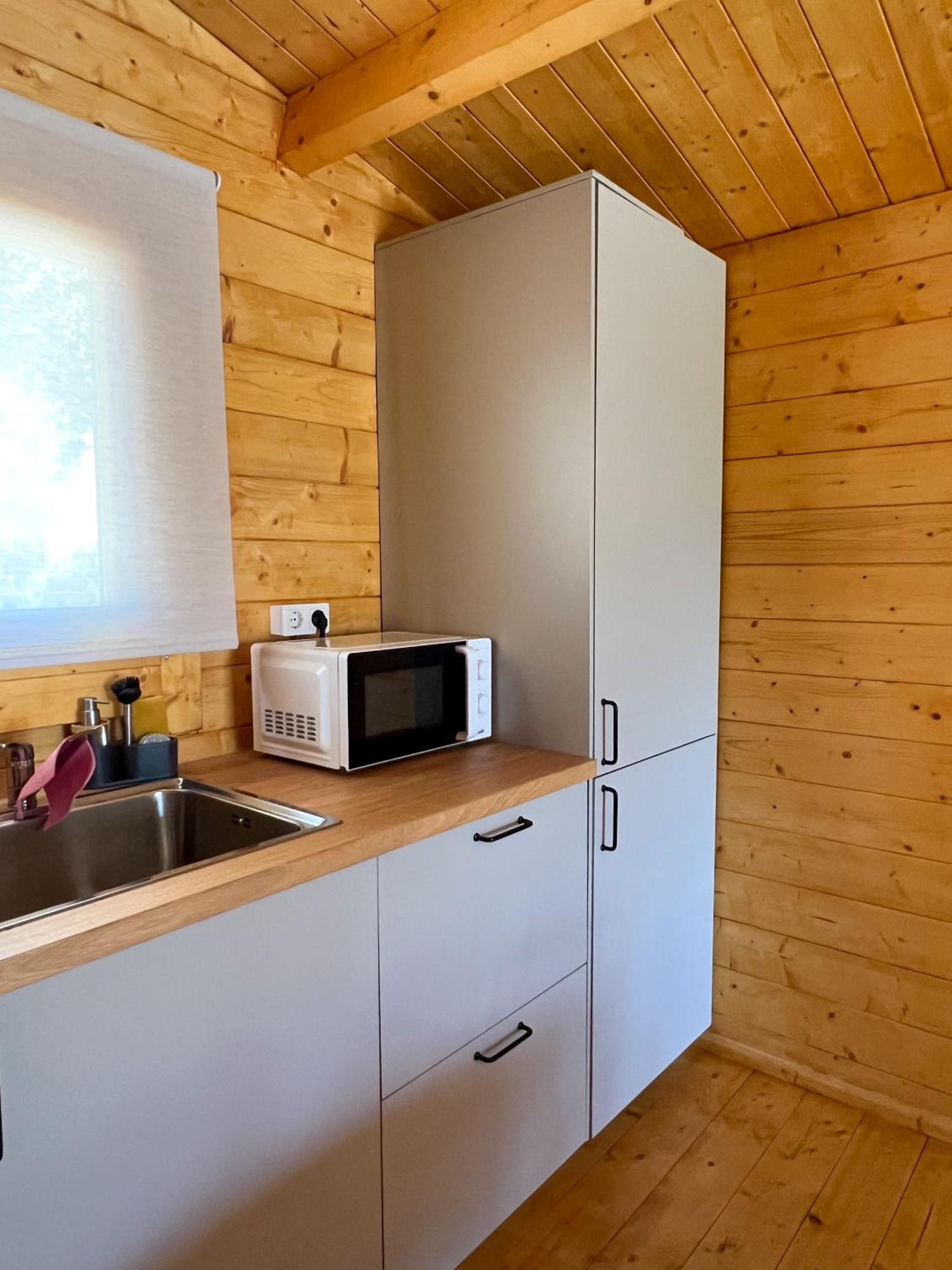 One-Bedroom House photo 2