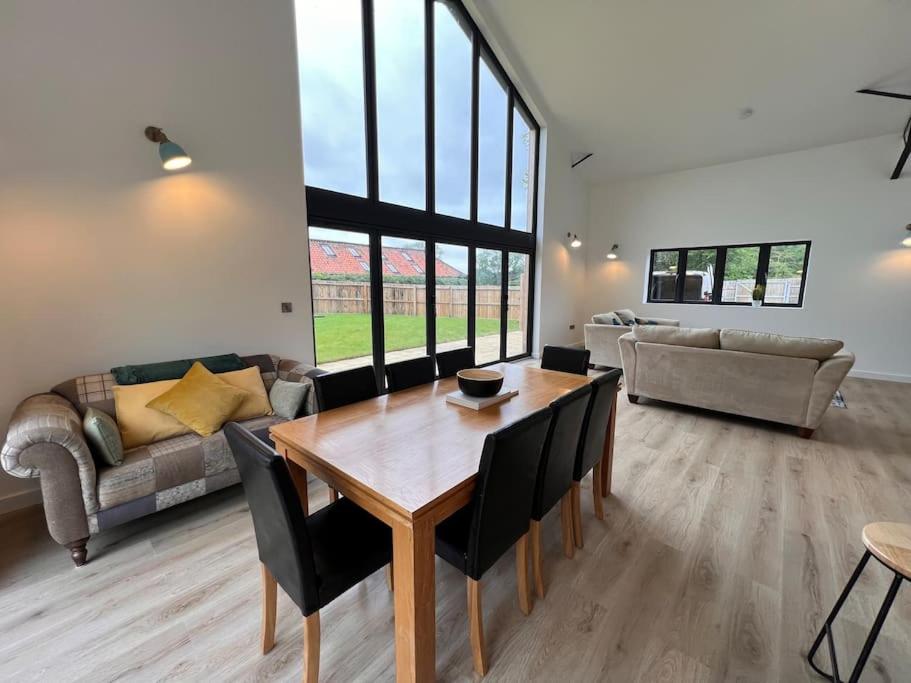 Four-Bedroom House photo 2