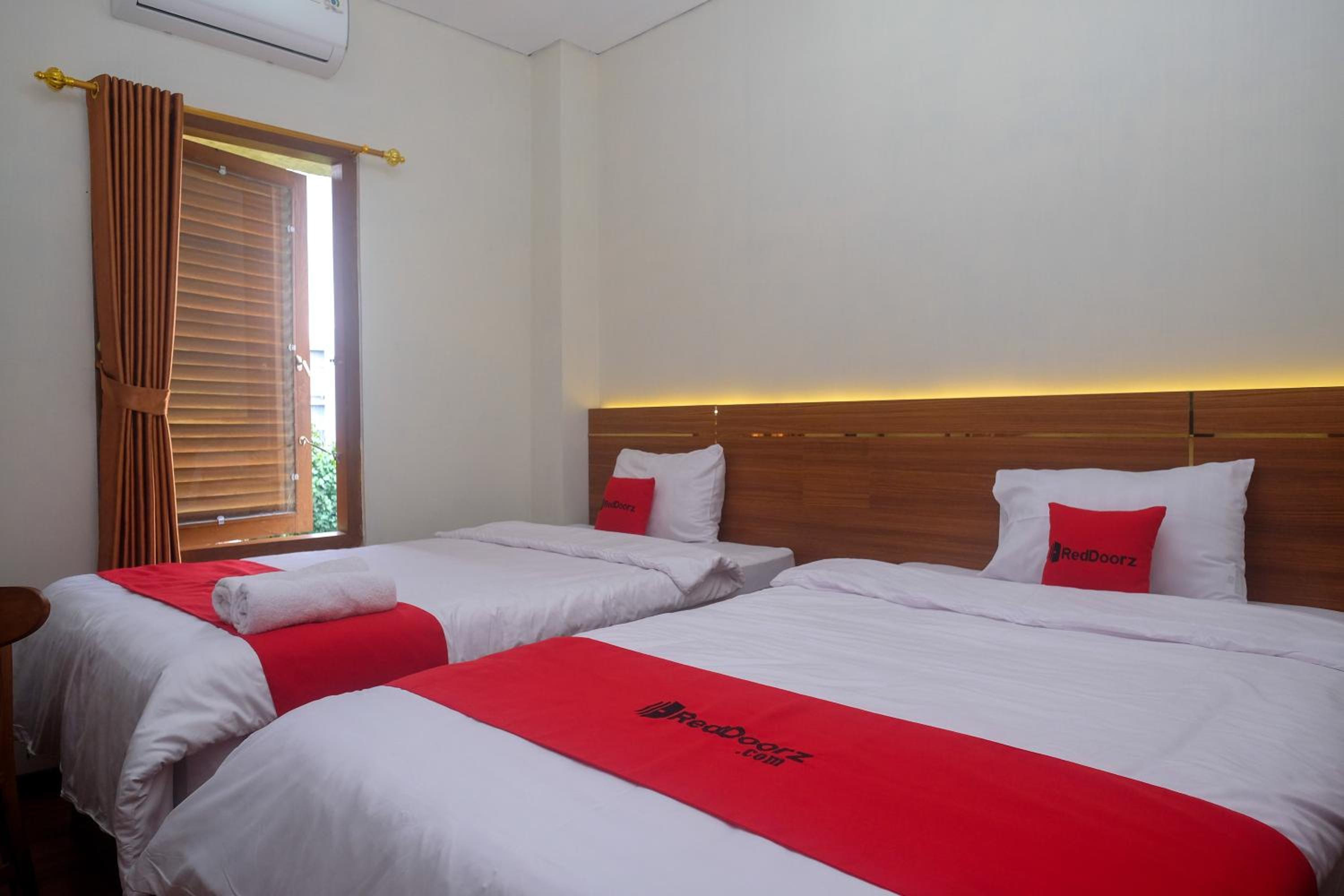 Standard Twin Room - Photo 6
