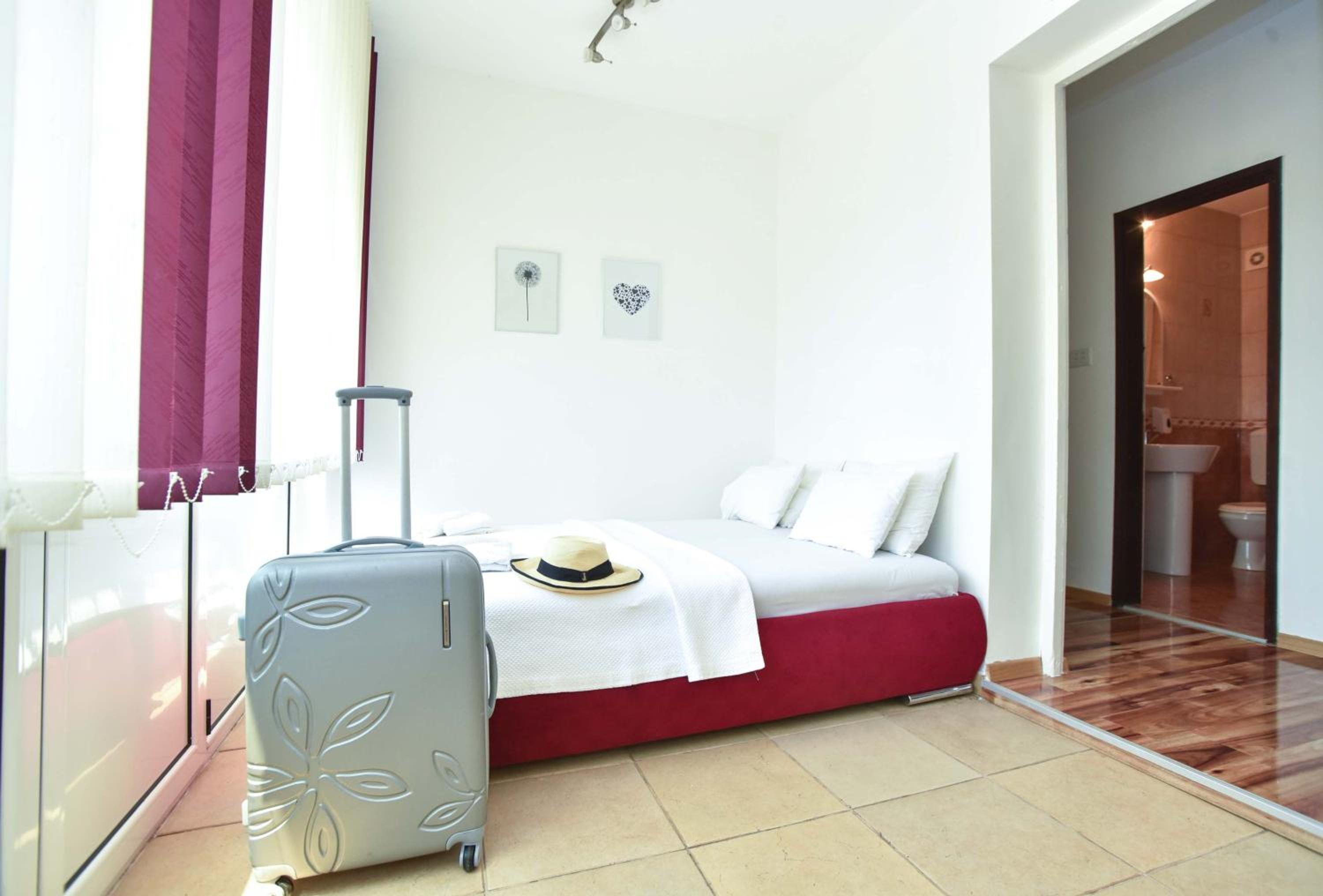 Studio Apartment with Shared Terrace photo 2