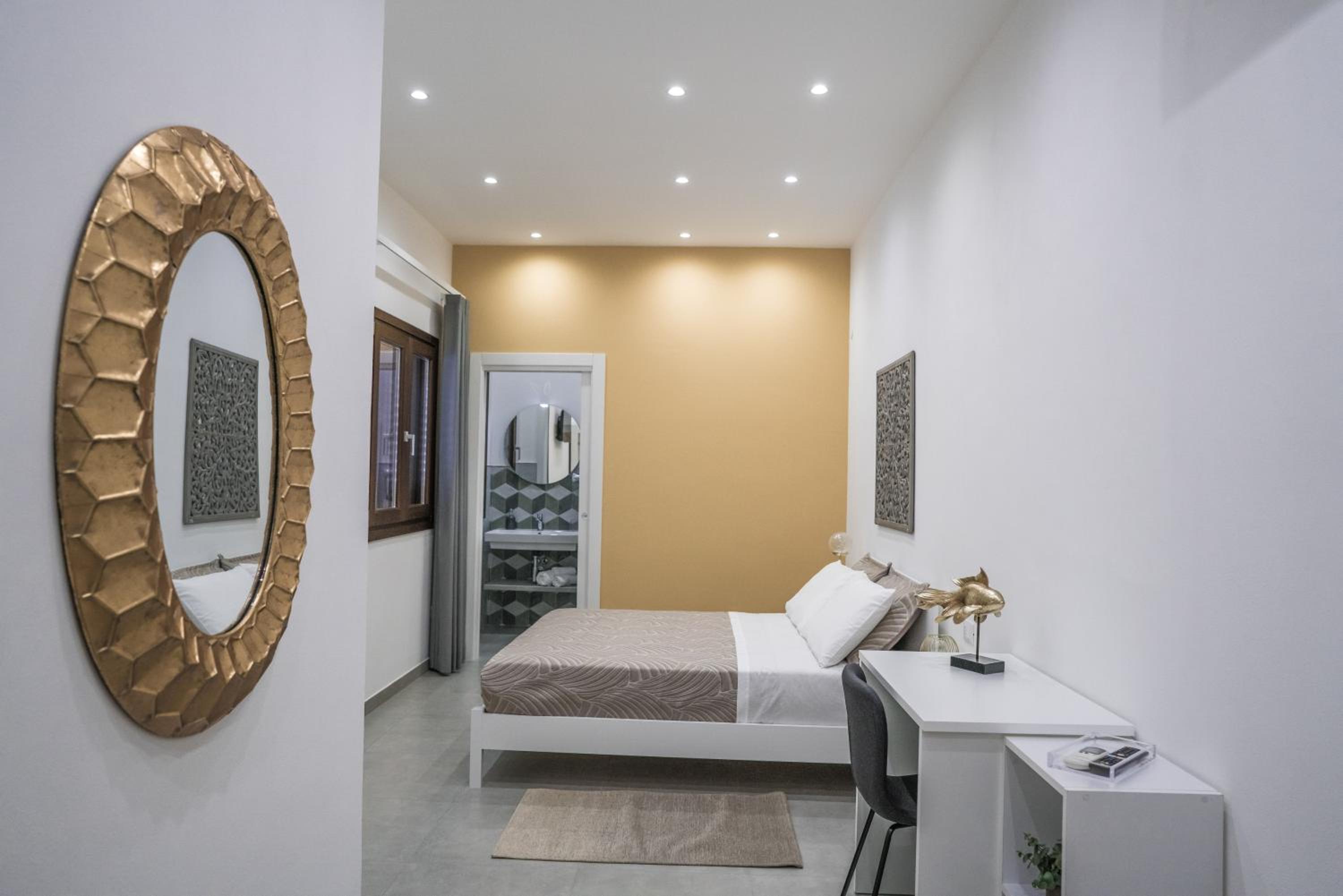 One-Bedroom Apartment with Terrace photo 3