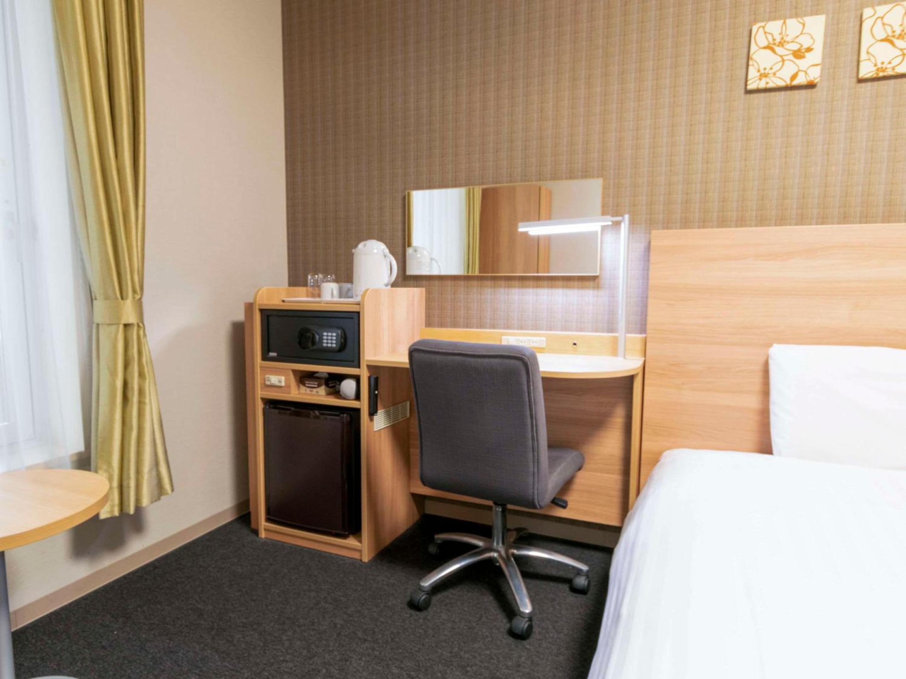 Standard Twin Room - Non-Smoking photo 3