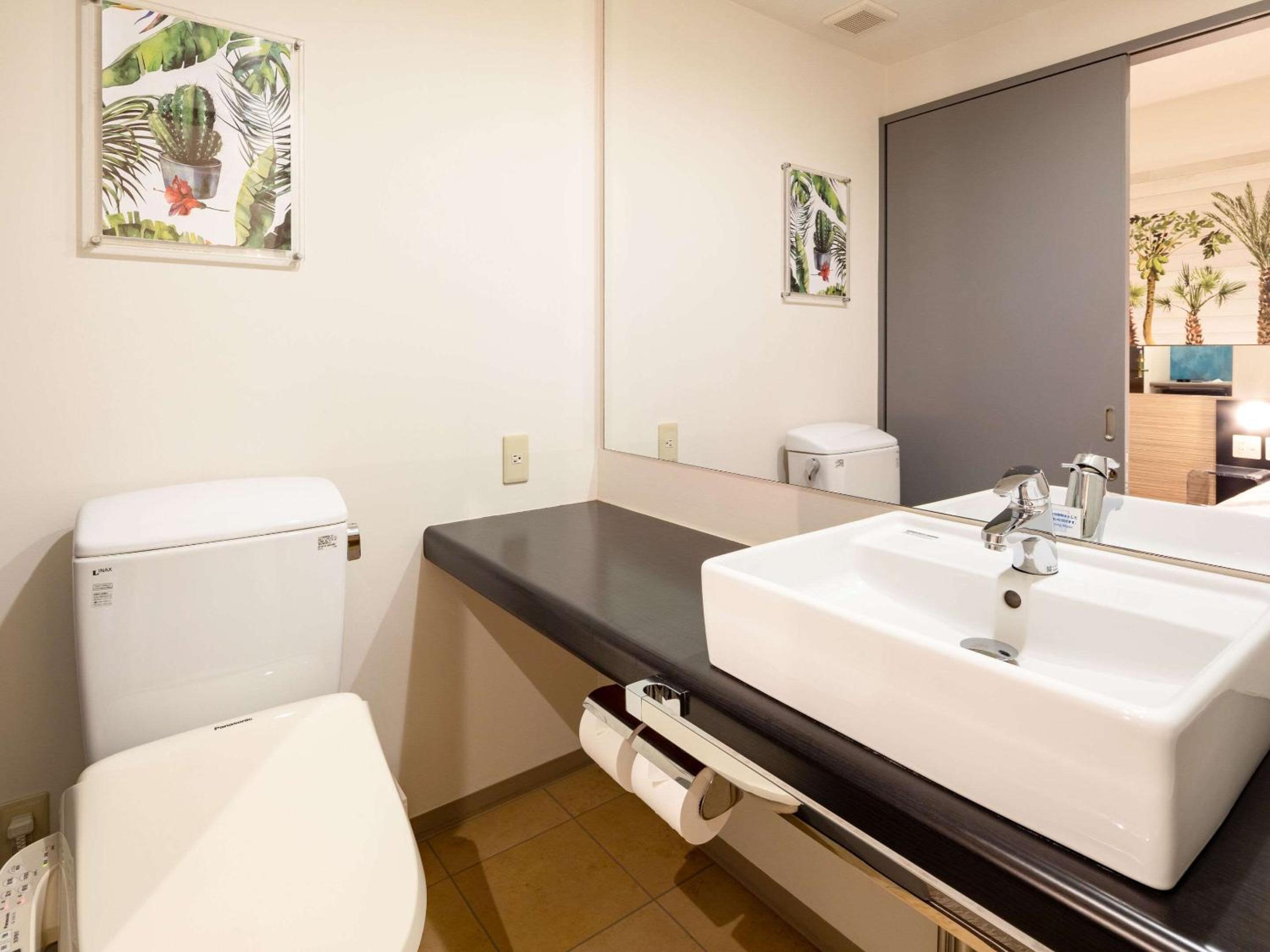 Queen Room - Non Smoking - Photo 6