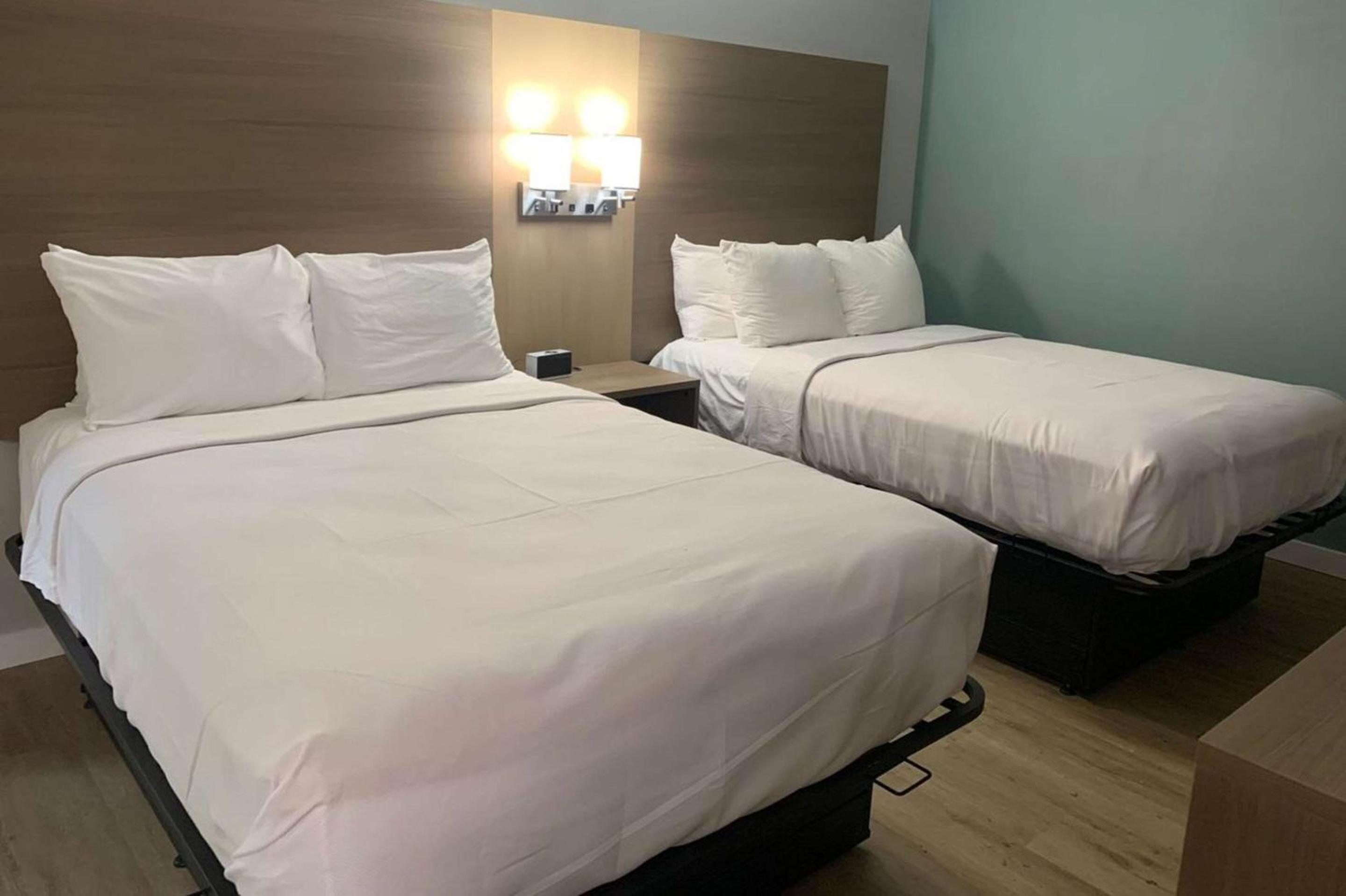 Suite, 2 Double Beds/ Non Smoking - Photo 5