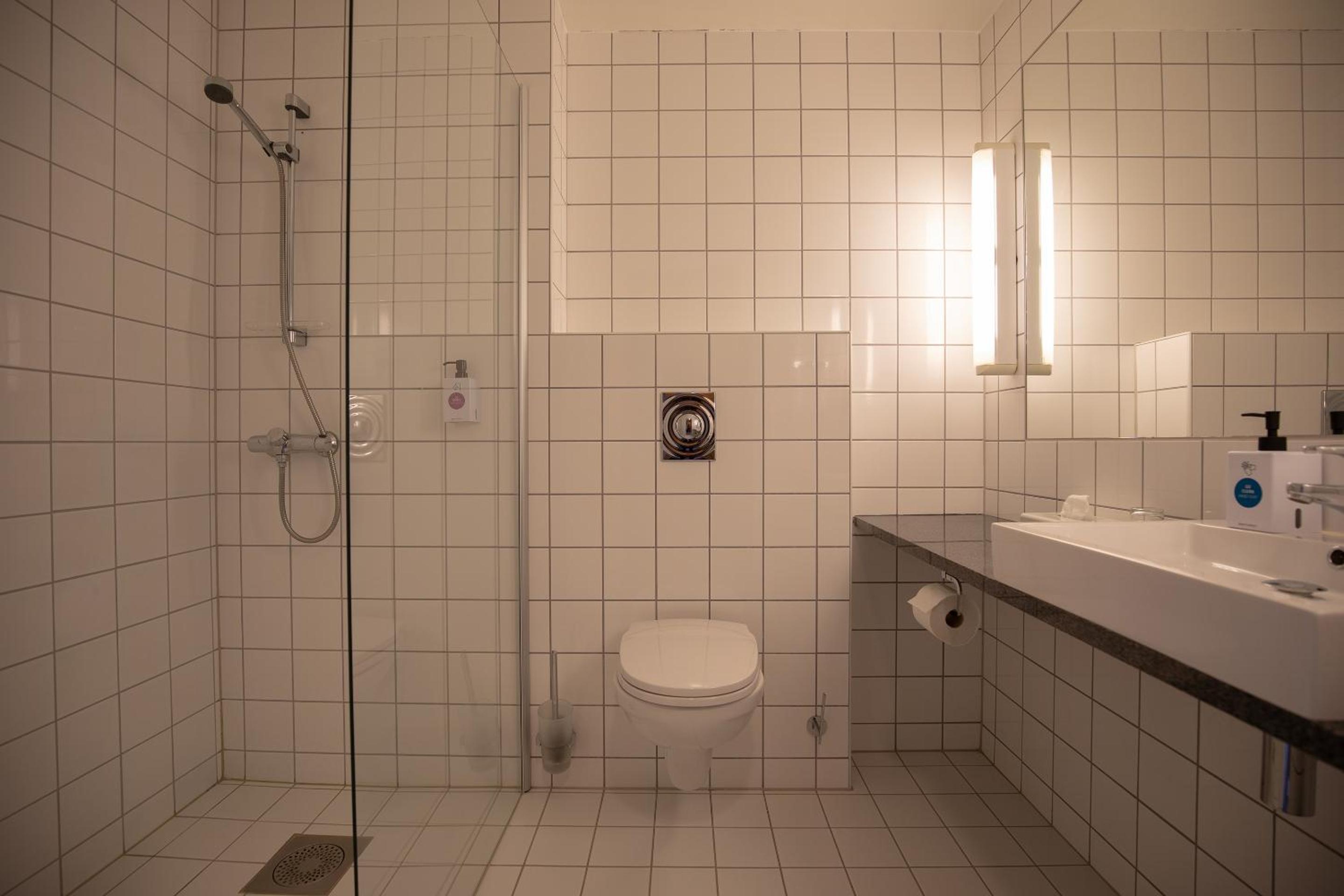 Double Room - Photo 9