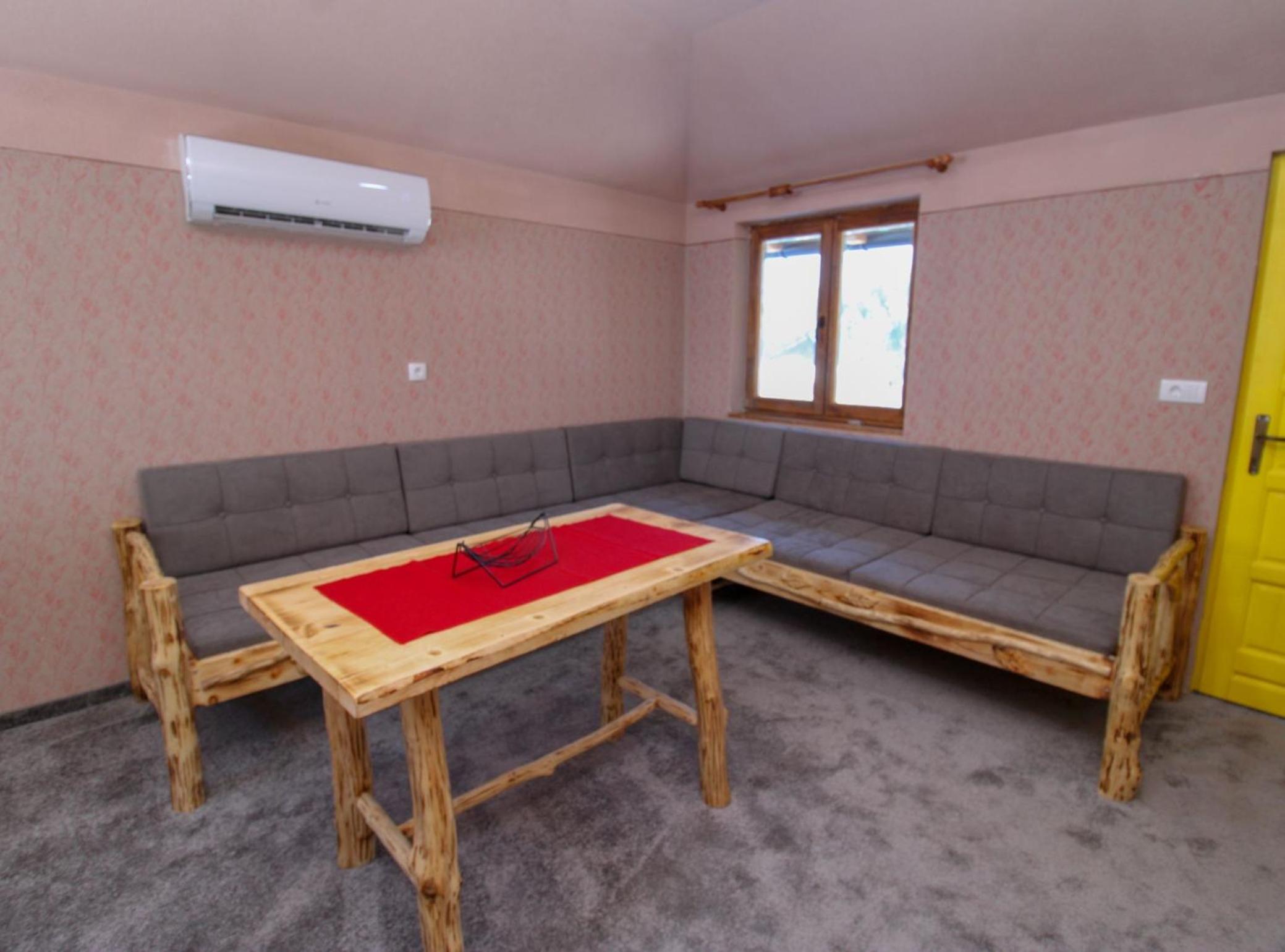 Bedroom photo 3